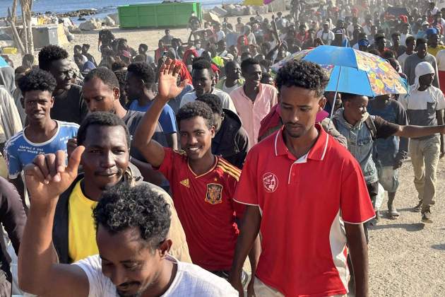 trampolin migrants ceuta desallotjament efe  (2)