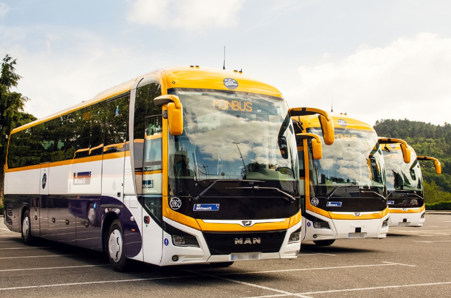 VÍDEO: Expedientan a Monbus por un conductor que utiliza el móvil al volante