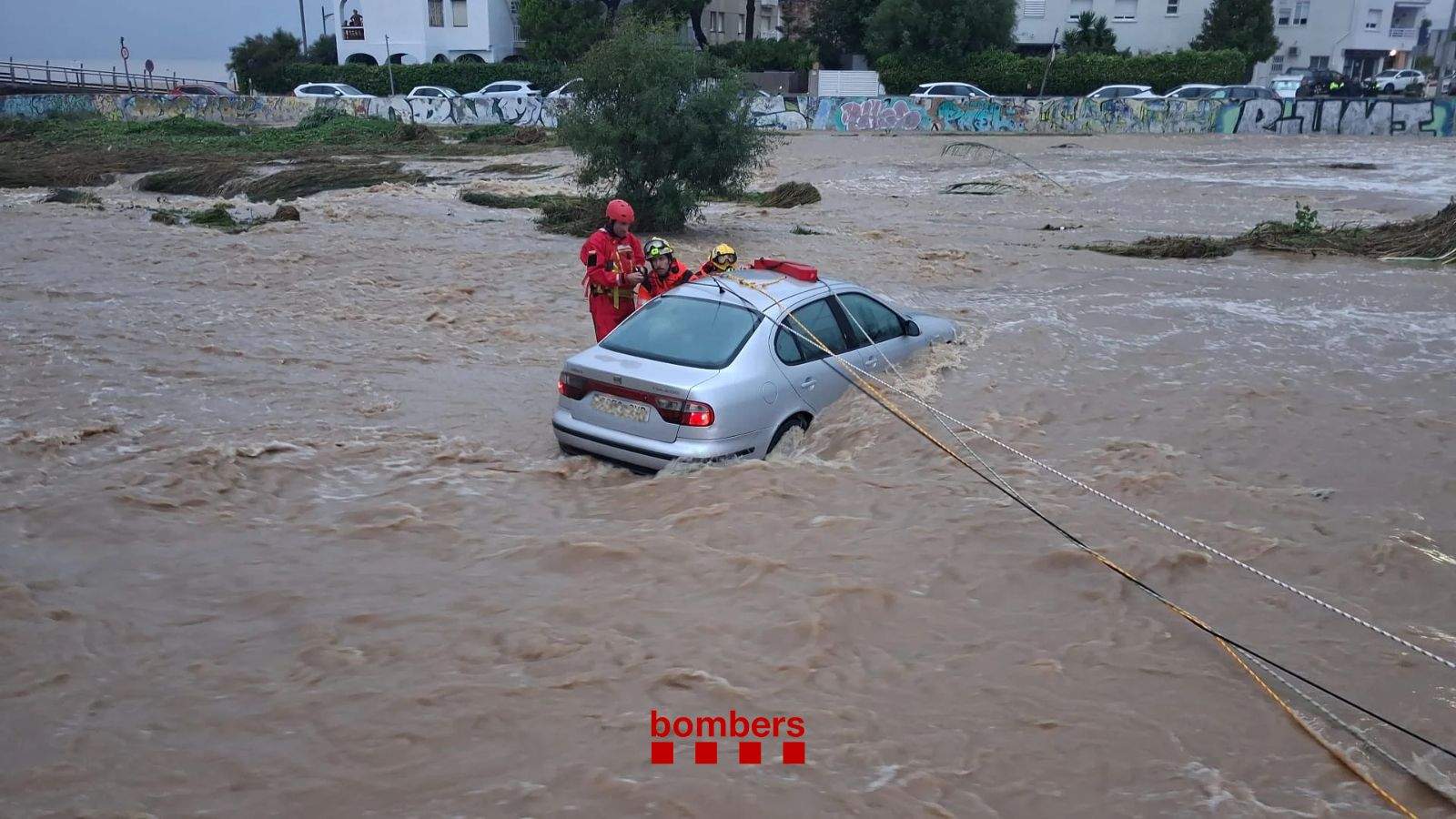 Inundacions, set ferits i centenars d'evacuats al Tarragonès i el Baix Penedès per les pluges torrencials