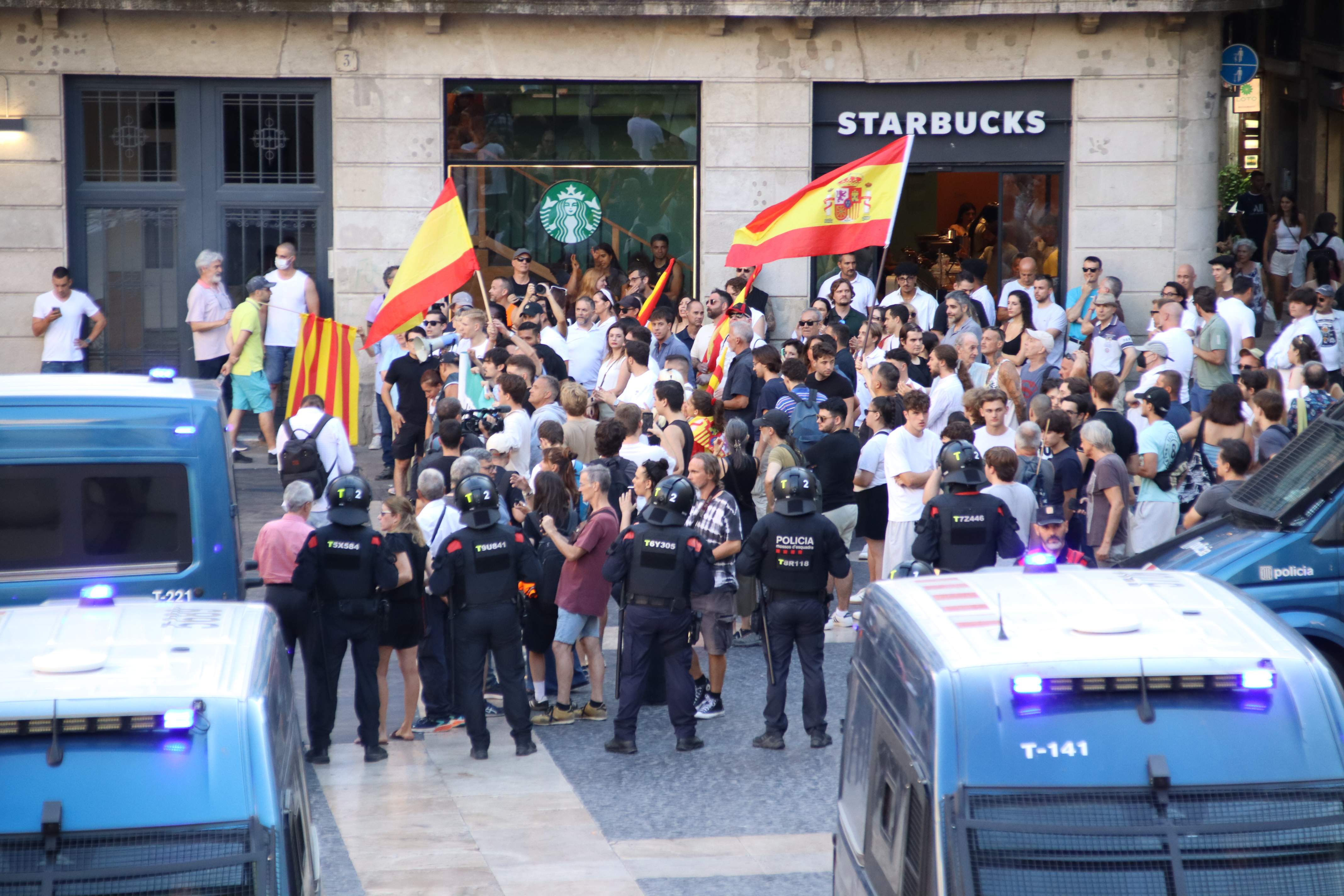 Fracàs de la cita ultra de Save Europe a Barcelona: reuneix unes desenes de persones