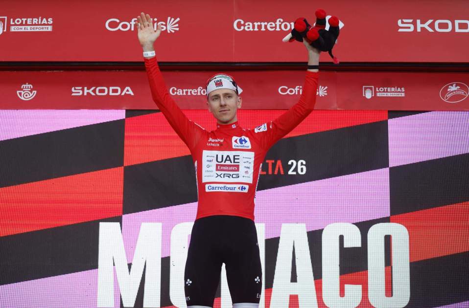 Pogacar la Vuelta mallot vermell / Foto: EFE Pogacar la Vuelta mallot vermell / Foto: EFE