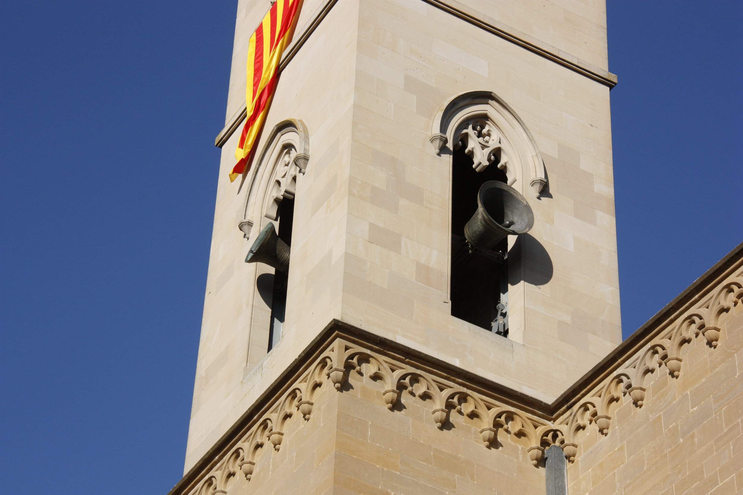 Illa s'emporta el Govern de colònies al Monestir de les Avellanes per preparar l'inici de curs