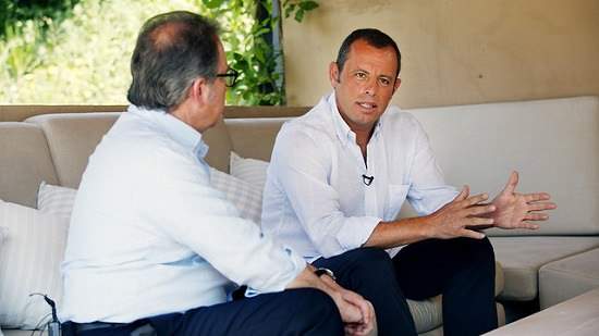 Sandro Rosell a Corçà en una entrevista amb Cuní, 8tv