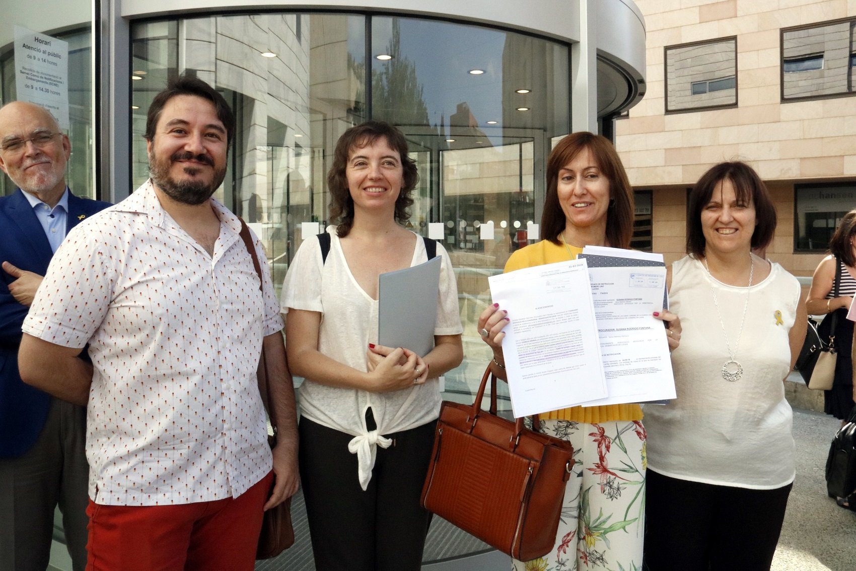 La jutge no arxivarà la causa contra Manso i De los Cobos per l'actuació policial de l'1-O