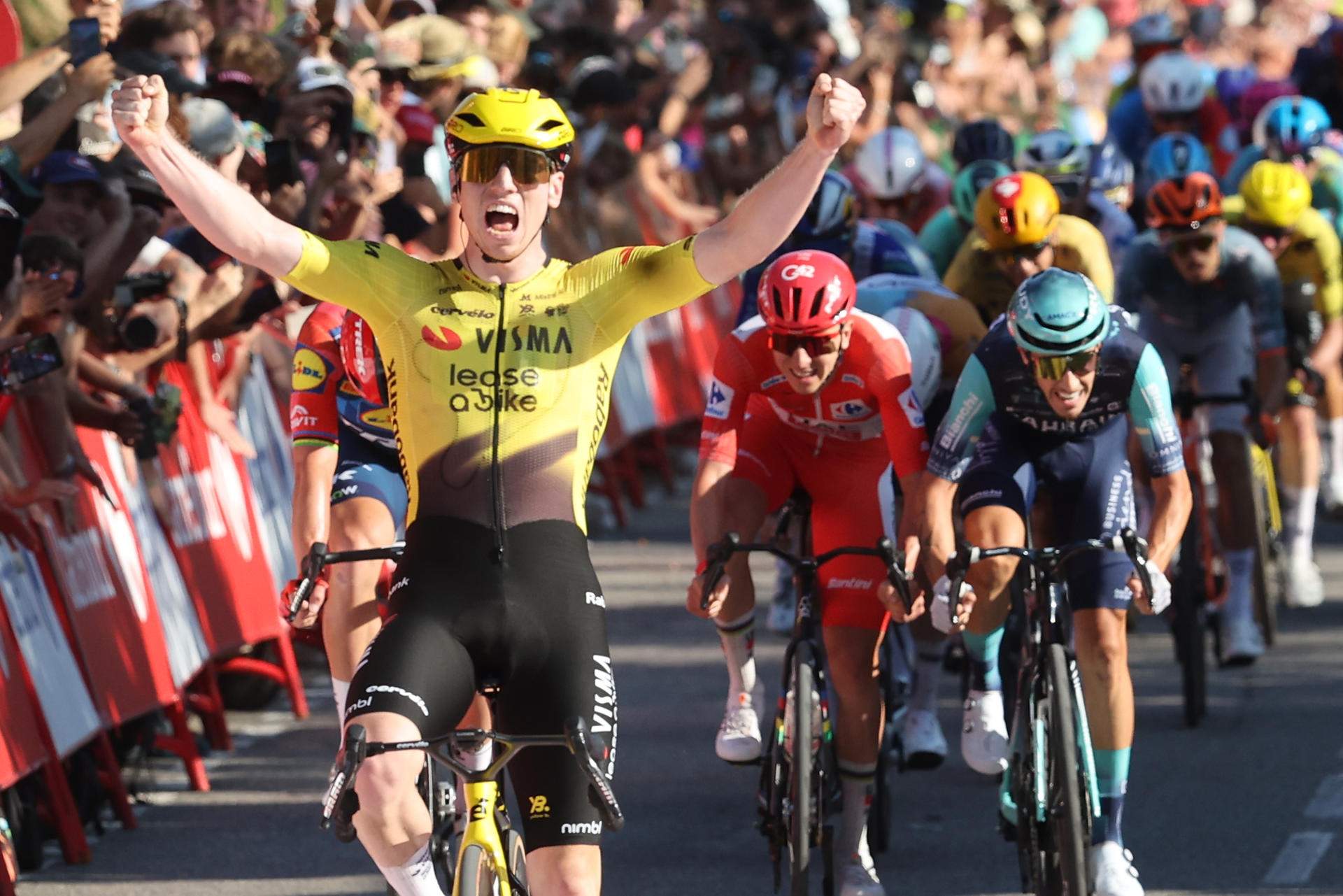 Pogacar manté el mallot vermell i Brennan s'emporta la segona etapa de la Vuelta