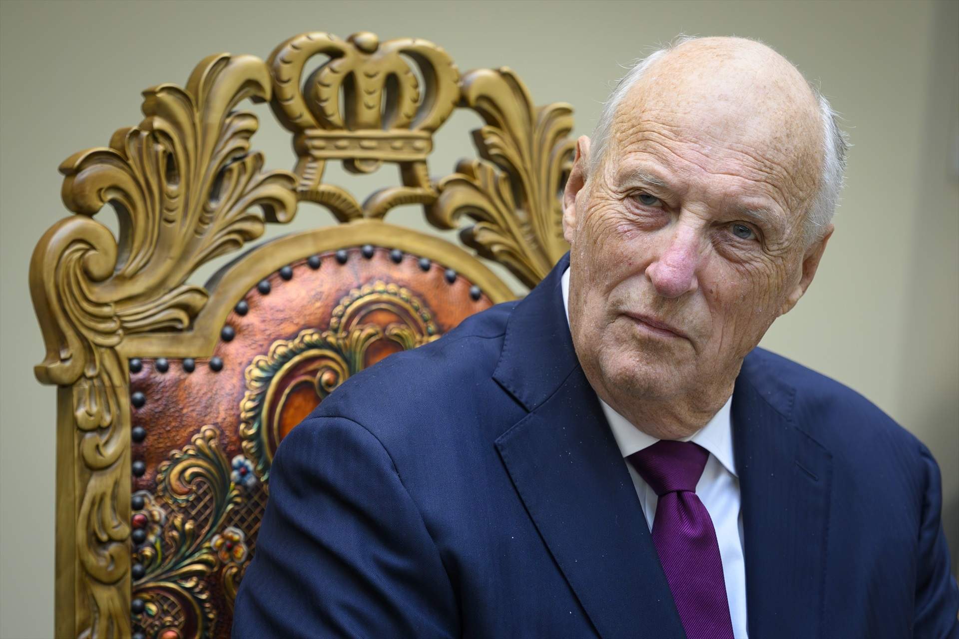 Mor el rei Harald V de Noruega i deixa una monarquia en crisi