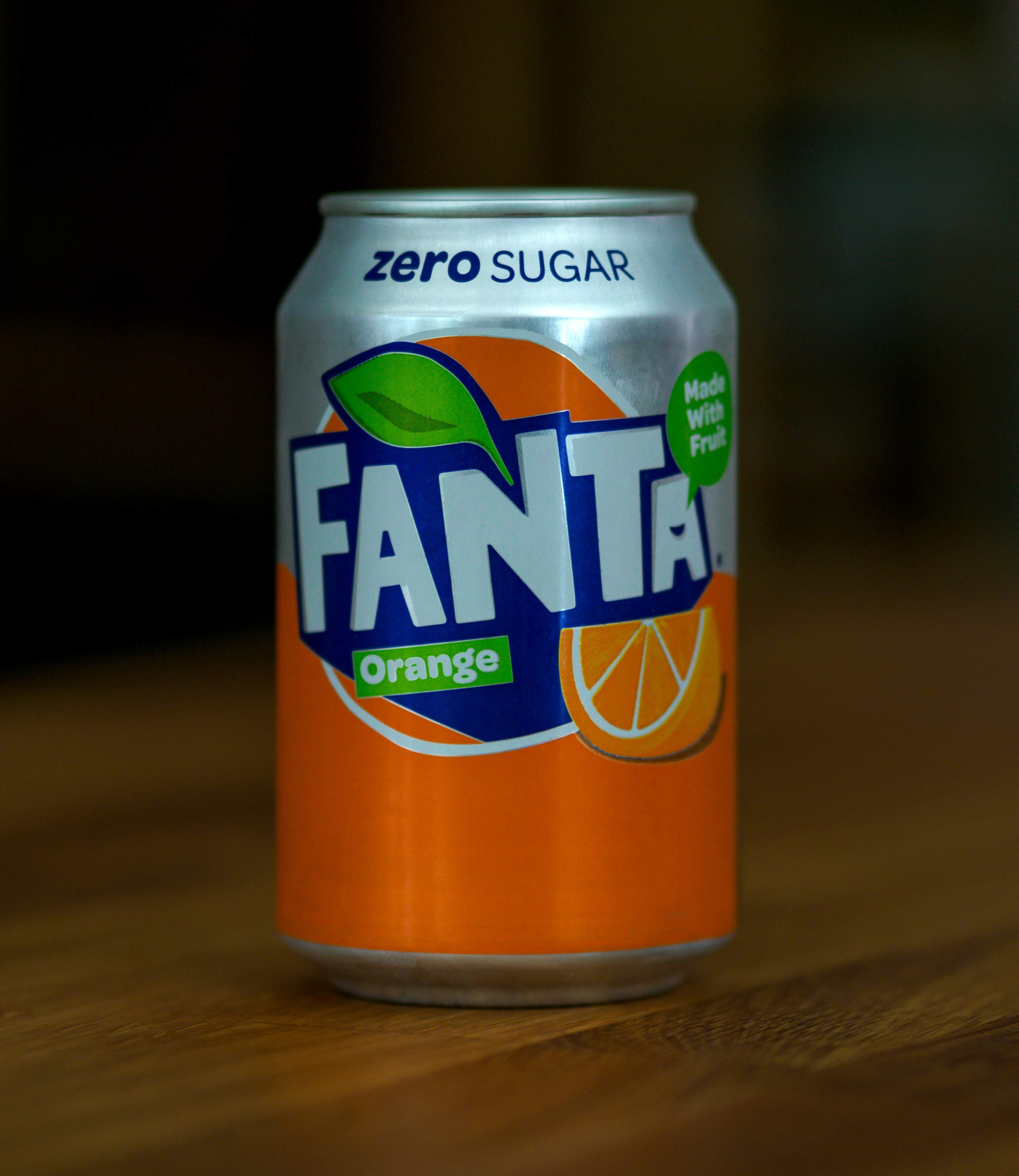 La mateixa Fanta pot tenir tres vegades més sucre segons el país on es compra