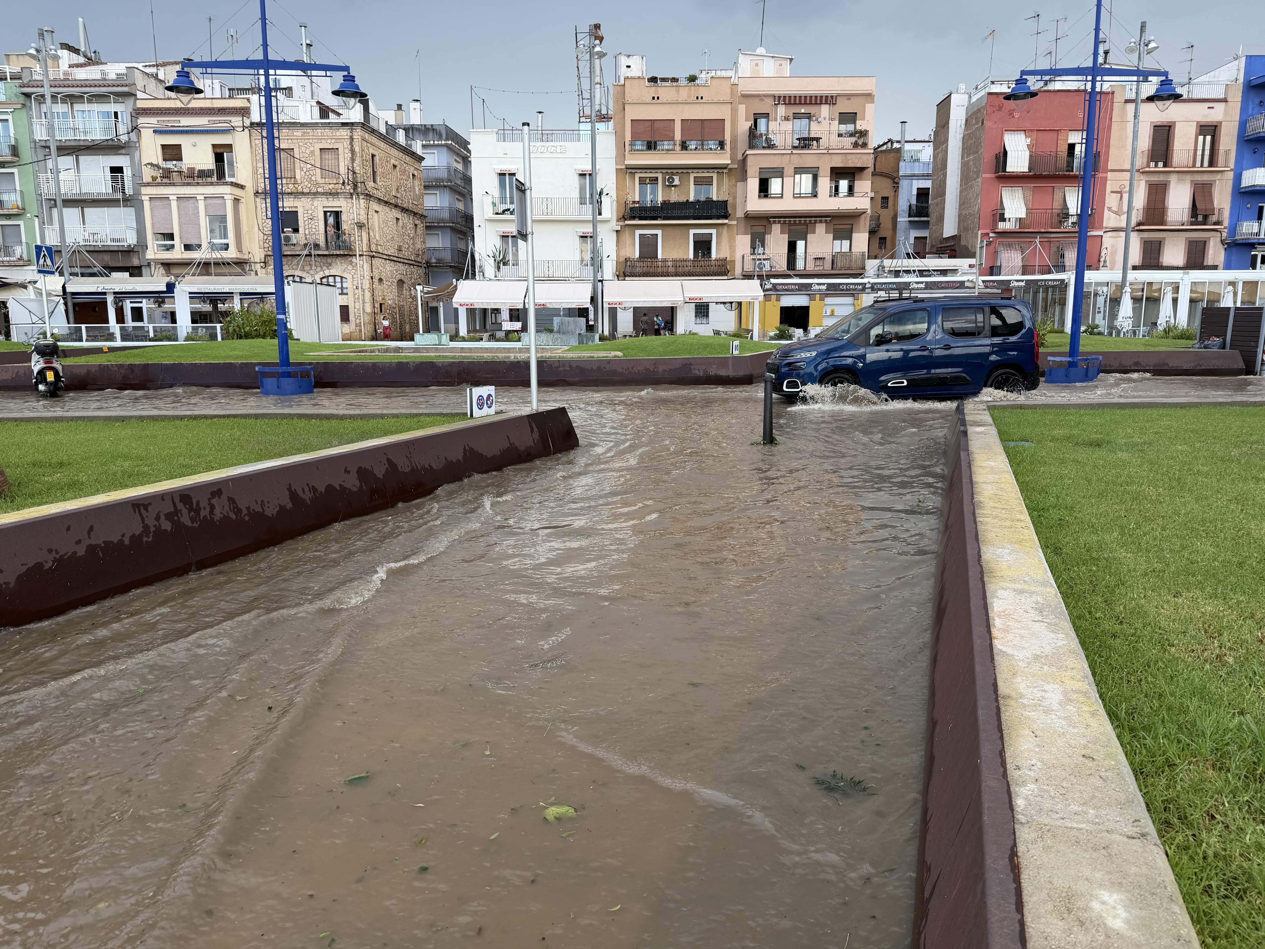 Junts y los Comuns exigen explicaciones a Parlon por la gestión de las riadas y la no activación del ES-Alert