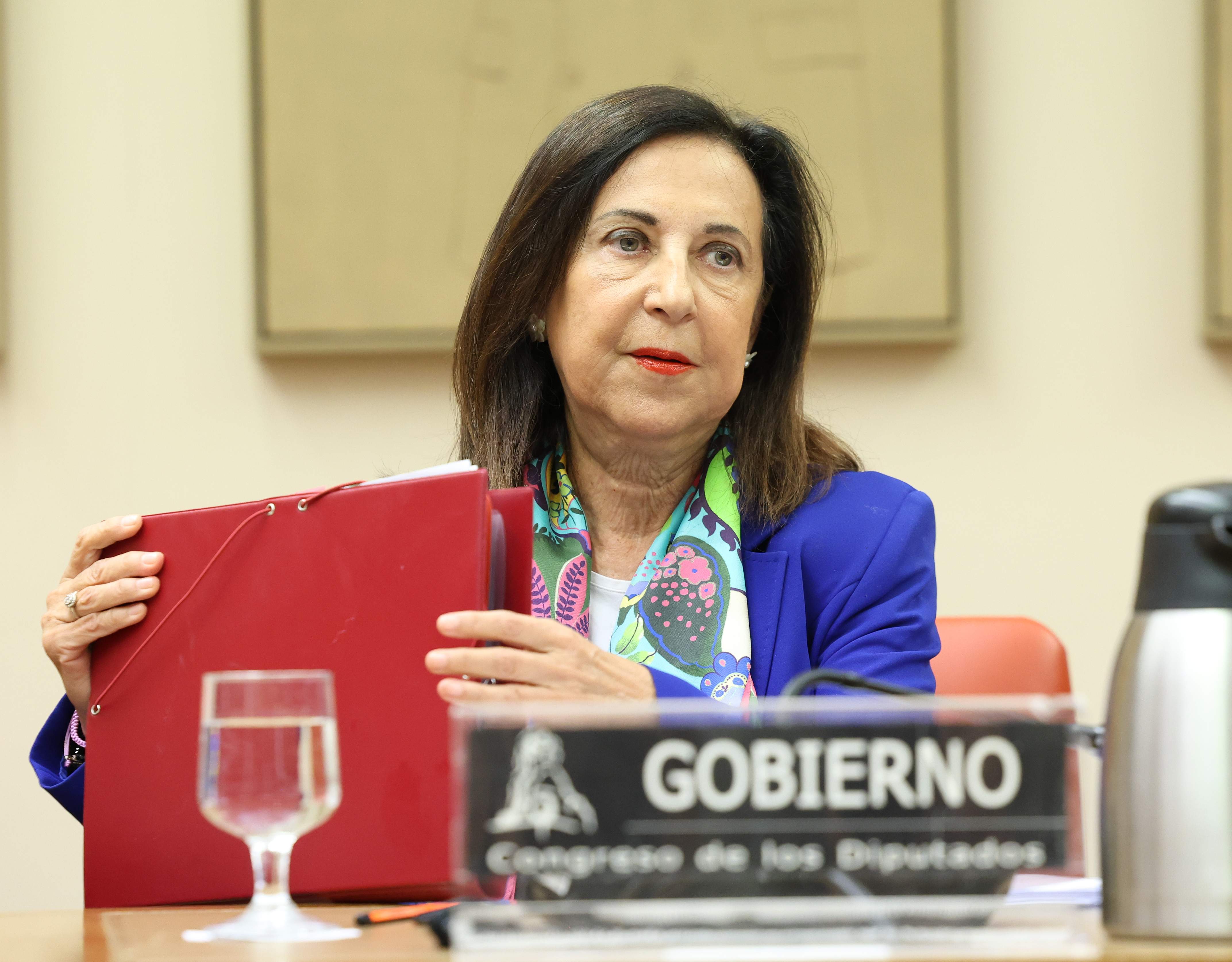 Robles avisa al Marroc i garanteix "fermesa" davant de vulneracions: "Ceuta i Melilla són espanyolíssimes"