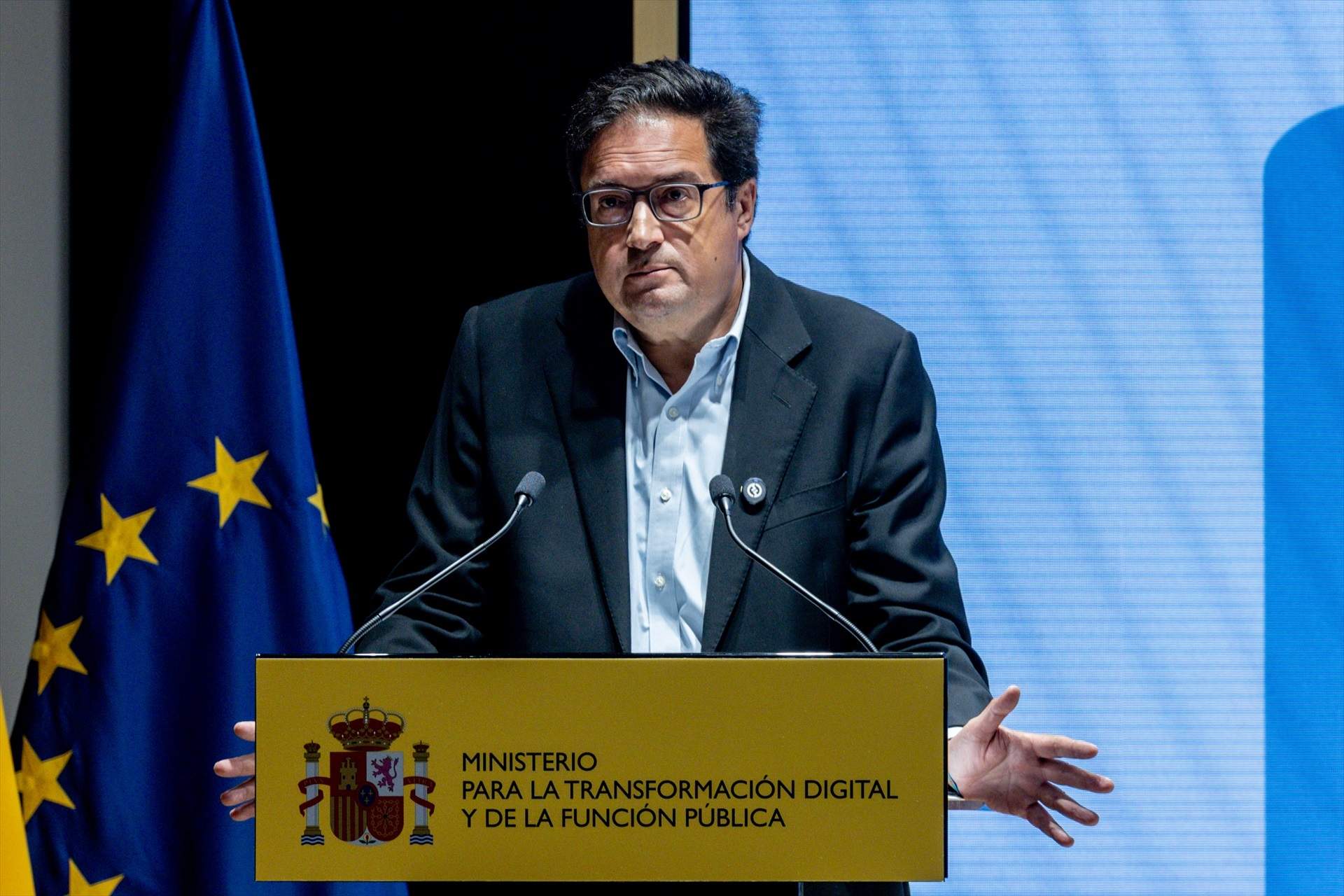 El govern espanyol se salta el bloqueig del Congrés i aprova per decret el registre dels lobbies