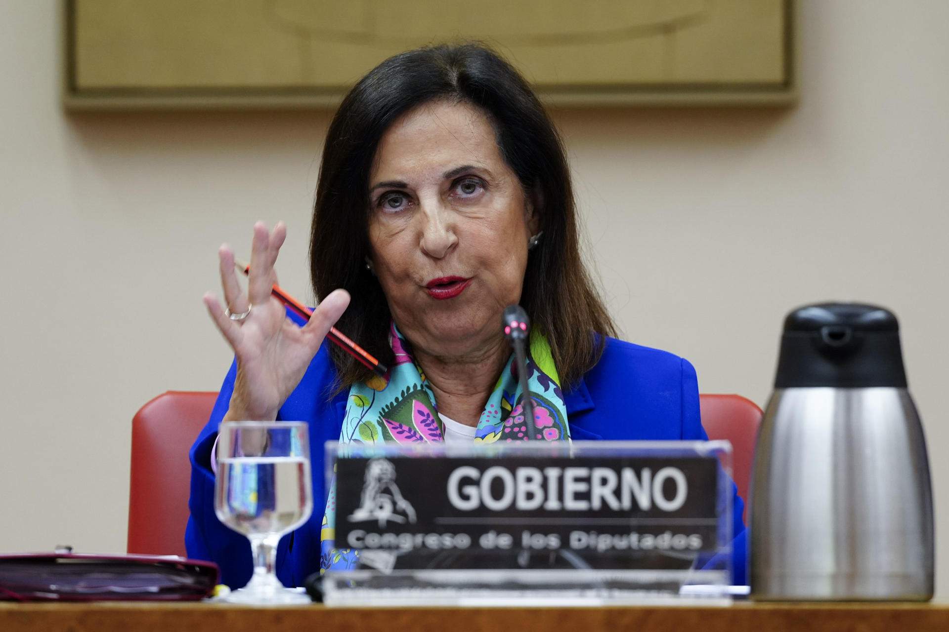 Margarita Robles exhibeix el seu domini del català al Congrés