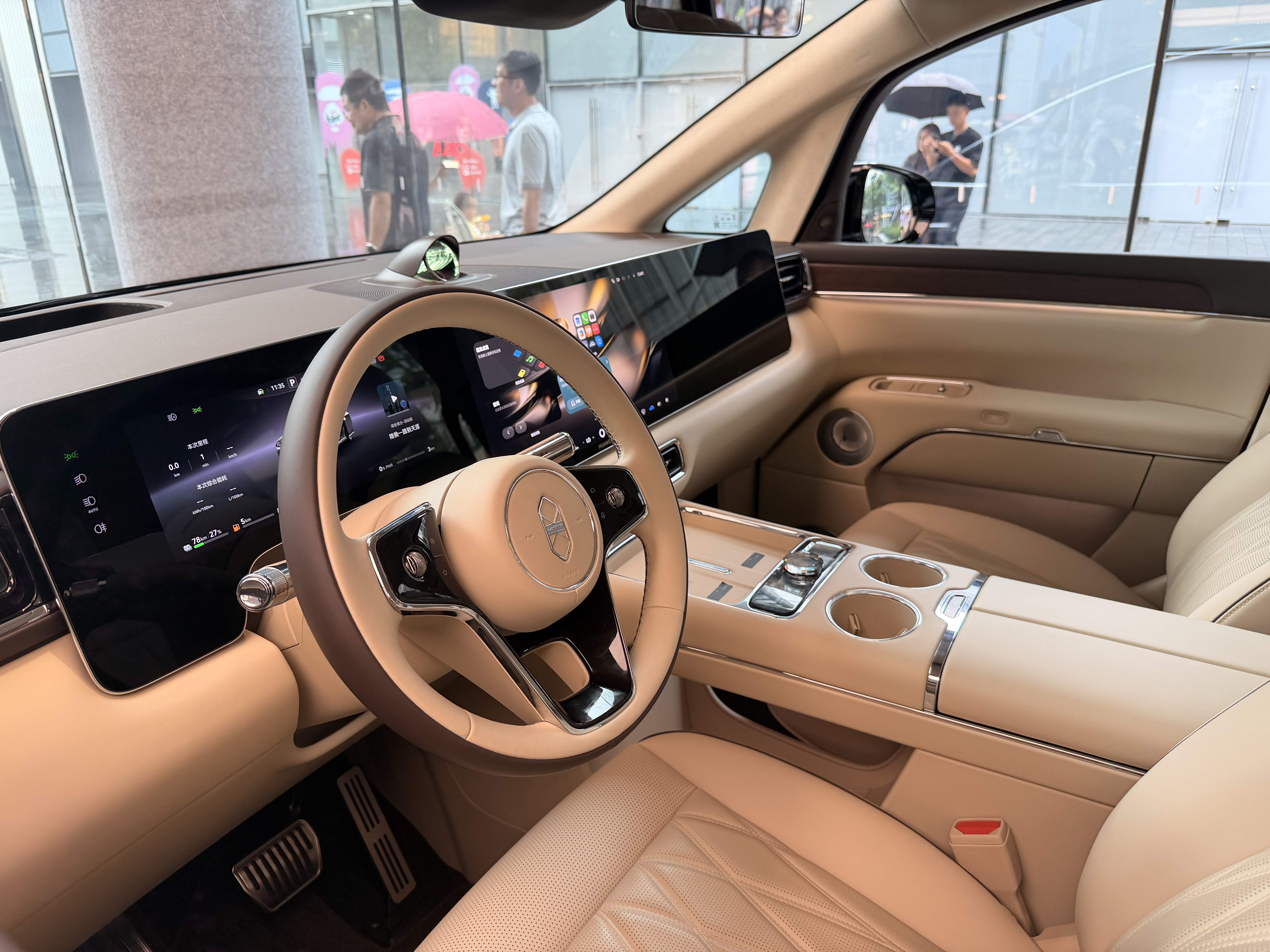 HUAWEI està dissenyant vehicles autònoms i elèctrics: així és l'experiència que hem provat a la Xina
