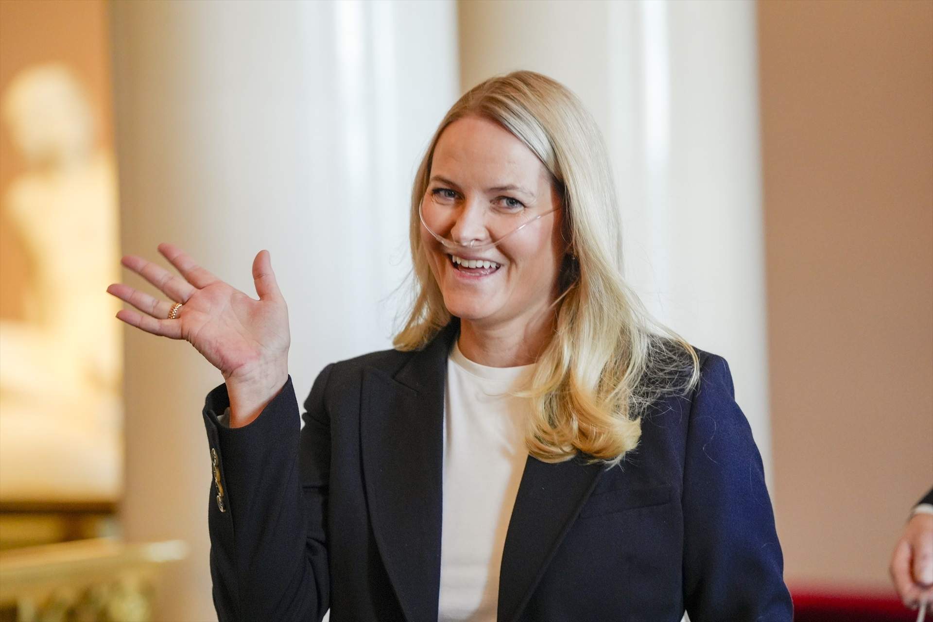 Amiga d'Epstein, un fill condemnat per violació i reina de Noruega? El cas Mette-Marit