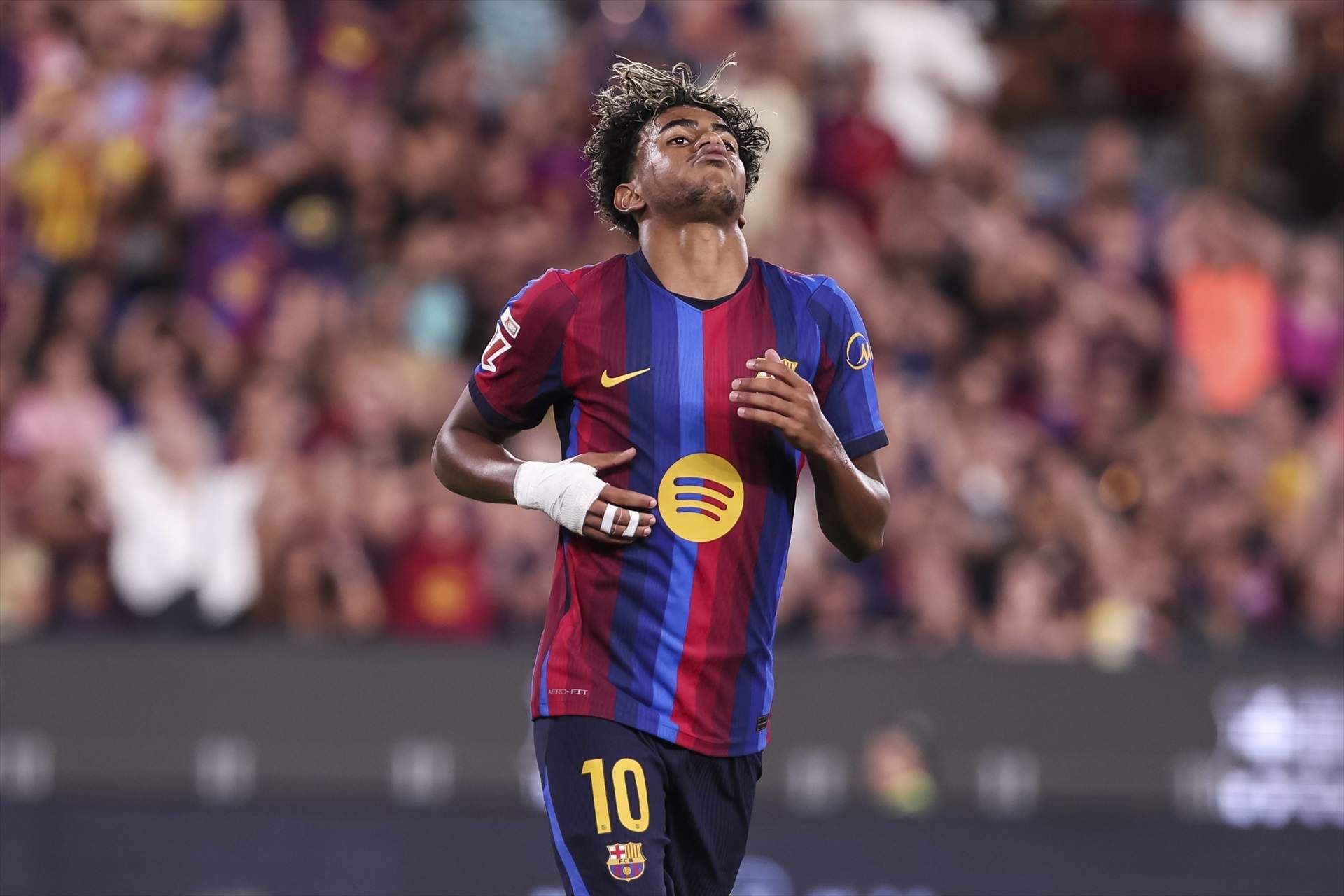 Lamine Yamal, cara llarga al vestidor del Barça i el problema és de molt difícil solució