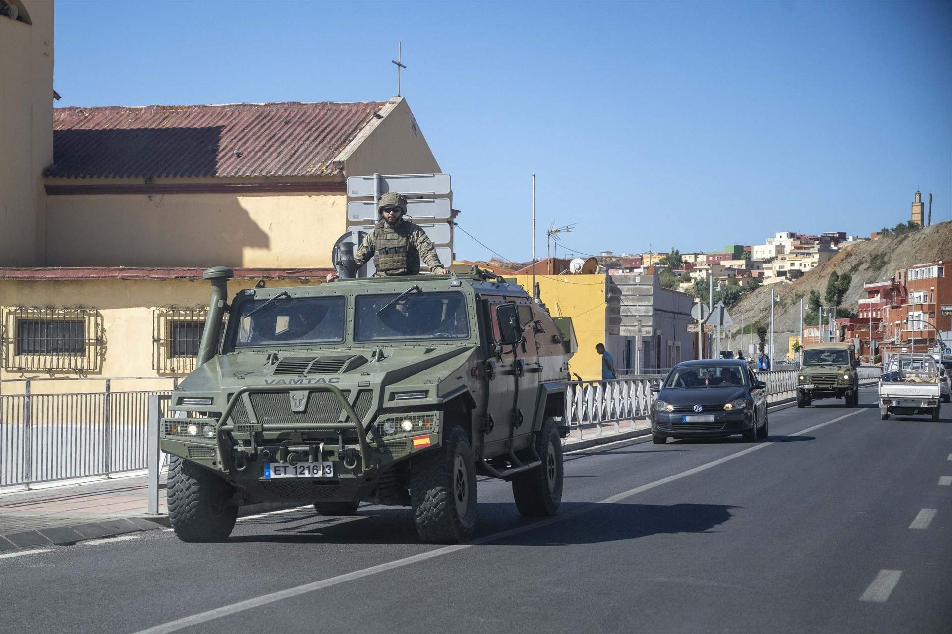 Detinguts quatre migrants acusats d'atacar a militars a Ceuta i ferir un sergent
