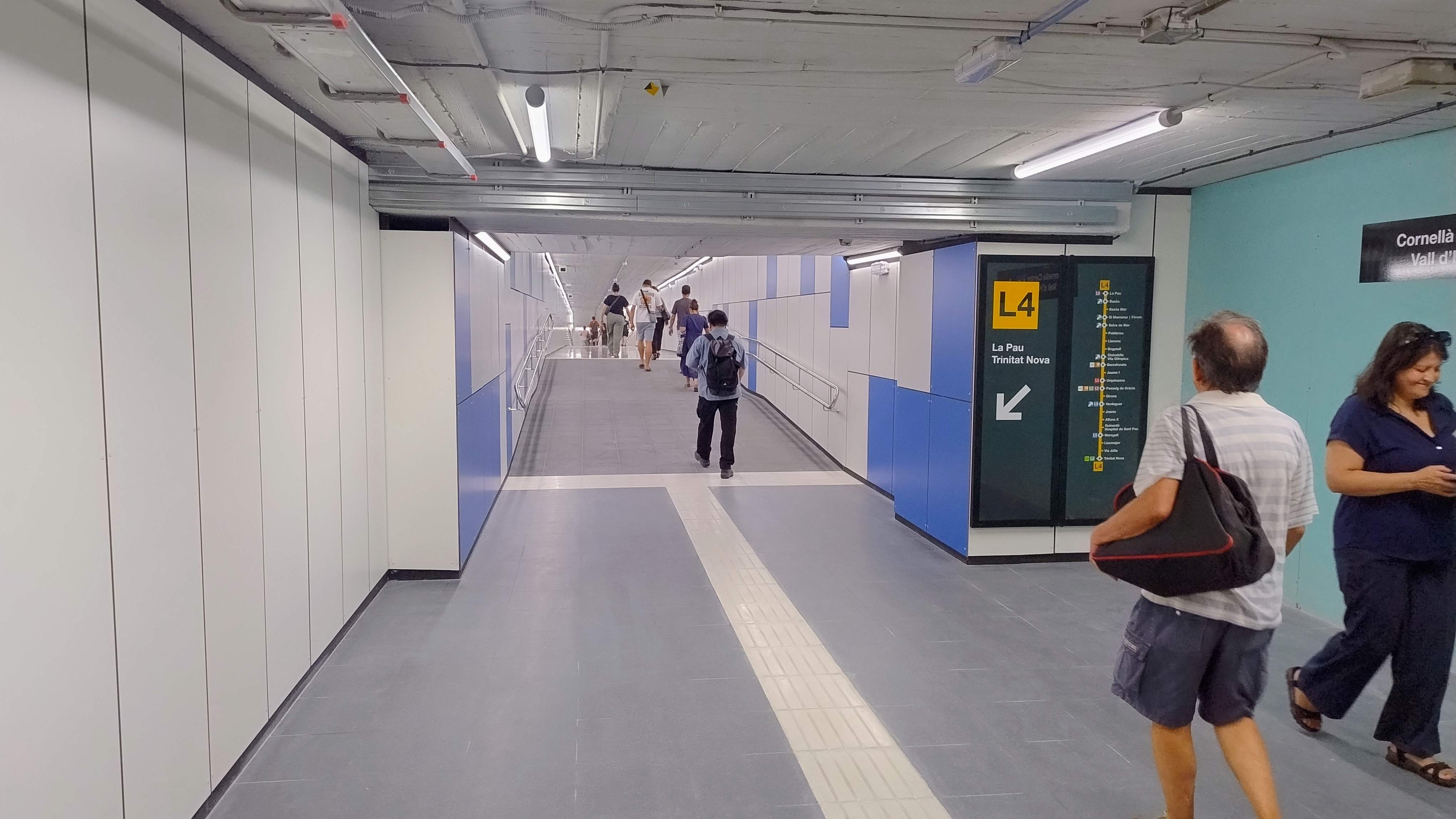 Així és el nou passadís d'enllaç de Verdaguer entre les L4 i L5 de Metro de Barcelona