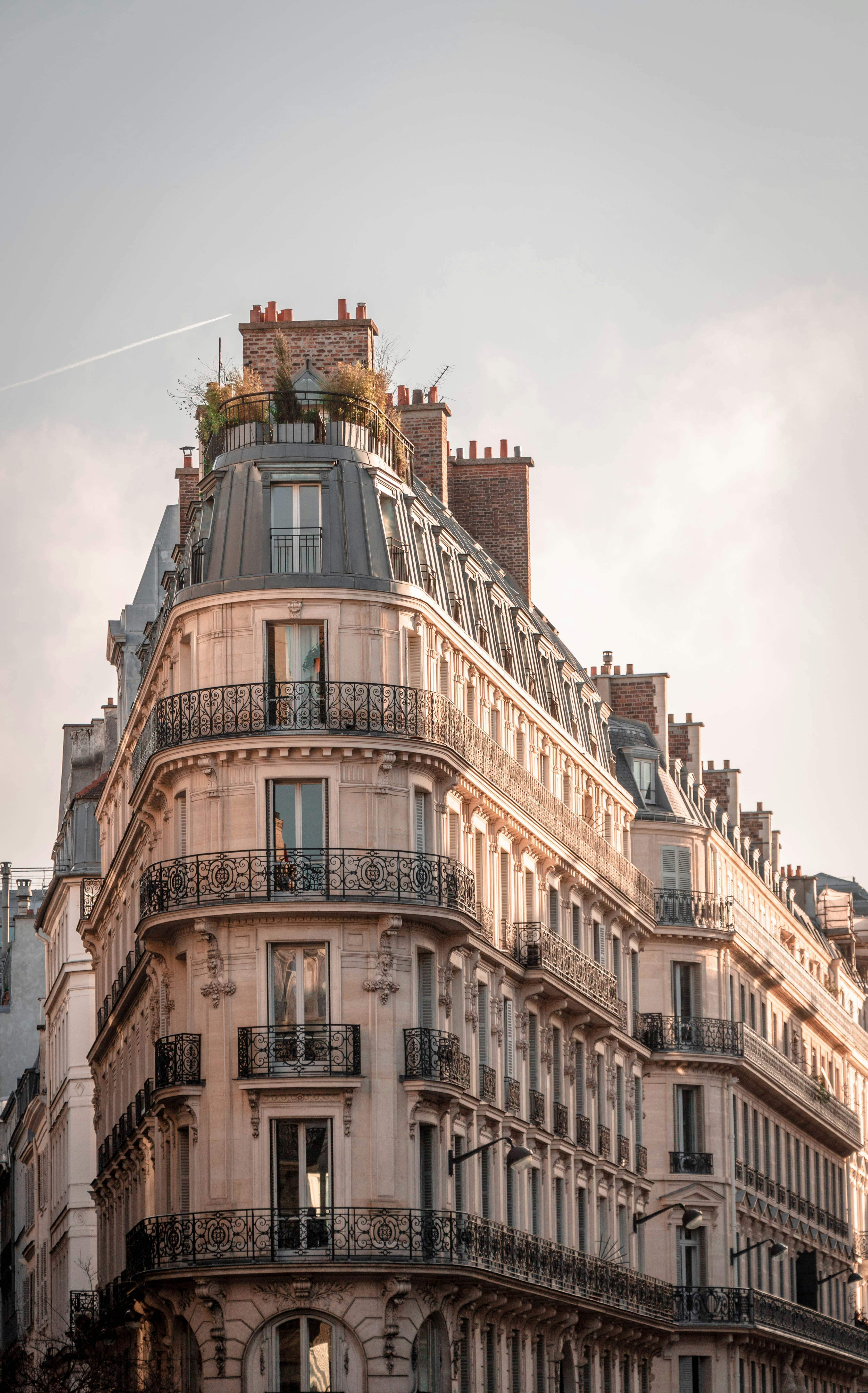La crisi de l’habitatge arriba també a París: desapareixen els seus allotjaments més barats