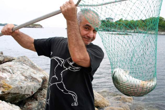 Pesca amb un salabre. / Foto: Wikimedia Commons Pesca amb un salabre. / Foto: Wikimedia Commons
