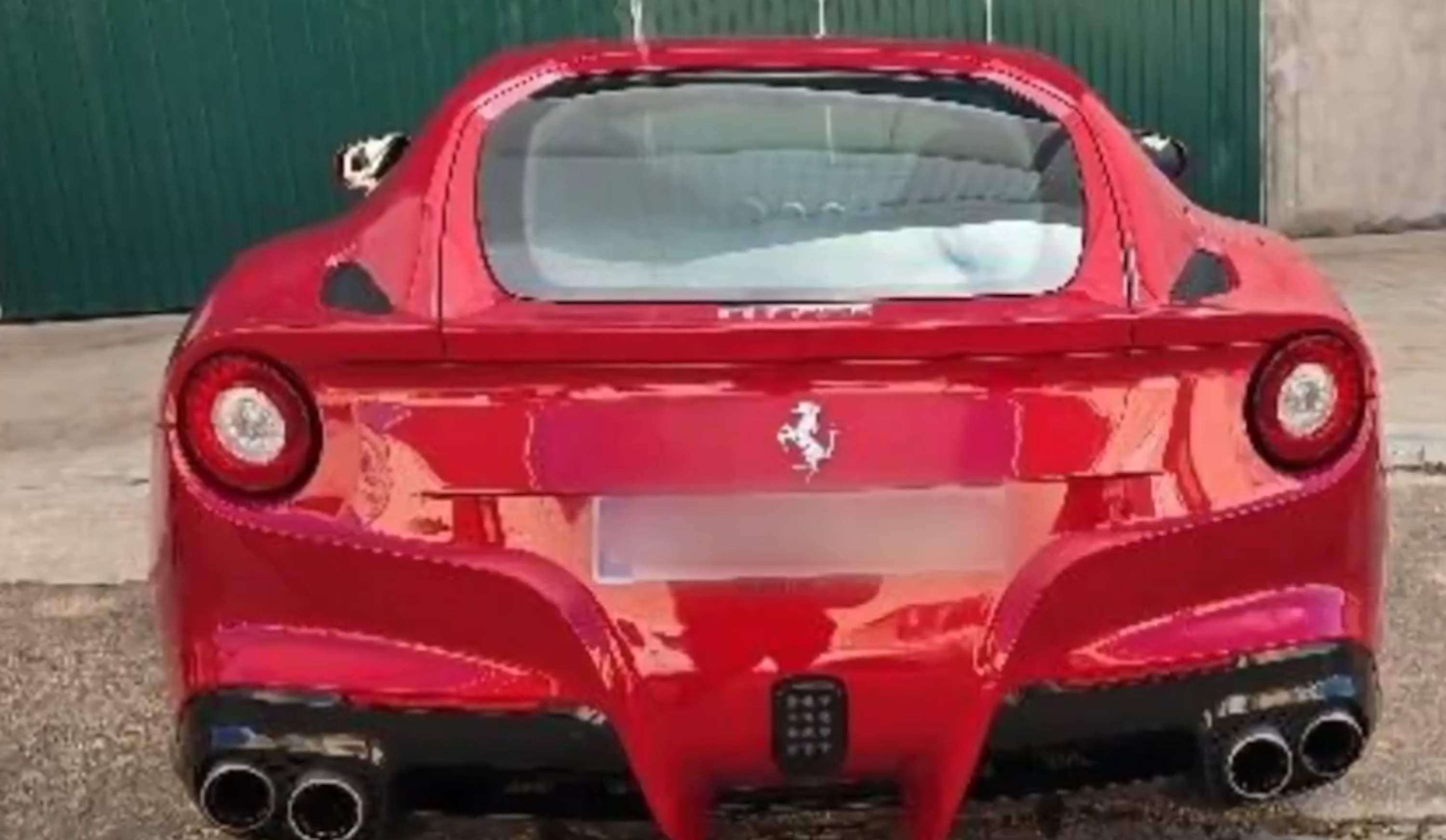 A subhasta el Ferrari d'Aldama per 241.000 euros: fa un any en valia 25.000 i ell el va comprar per 130.000
