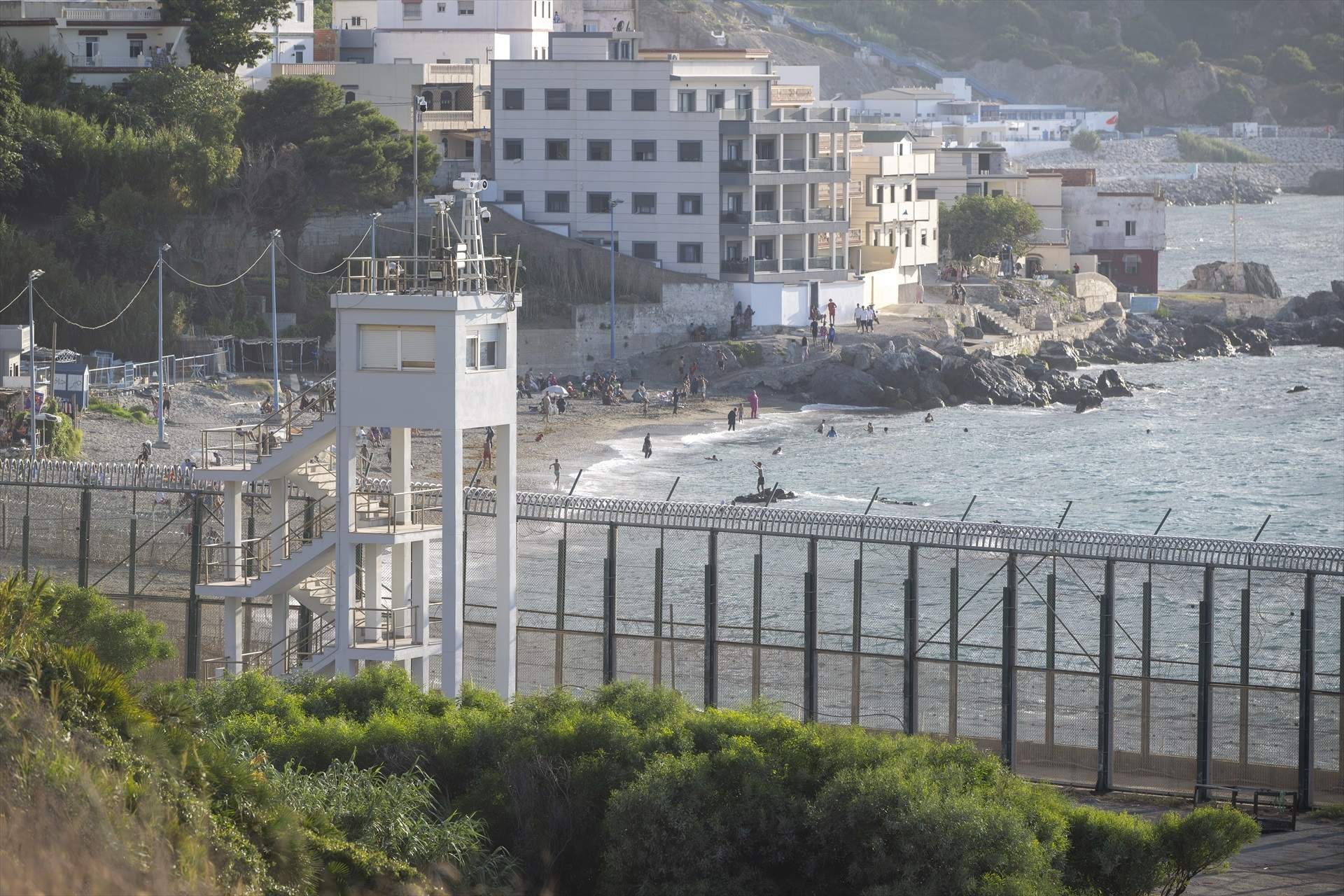 Filtran fragmentos del informe sobre Ceuta, que constata el "guiado activo" de las Fuerzas de Marruecos