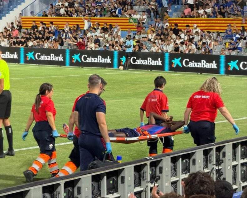 Lesió de Bisiwu: què li passa, quina lesió té i quant temps estarà de baixa amb el Barça