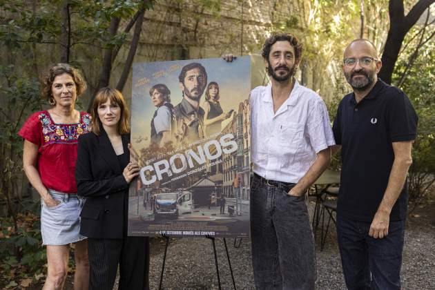 CRONOS: Mónica López, Diana Gómez, Enric Auquer, Fernando González / Foto: Montse Giralt CRONOS: Mónica López, Diana Gómez, Enric Auquer, Fernando González / Foto: Montse Giralt