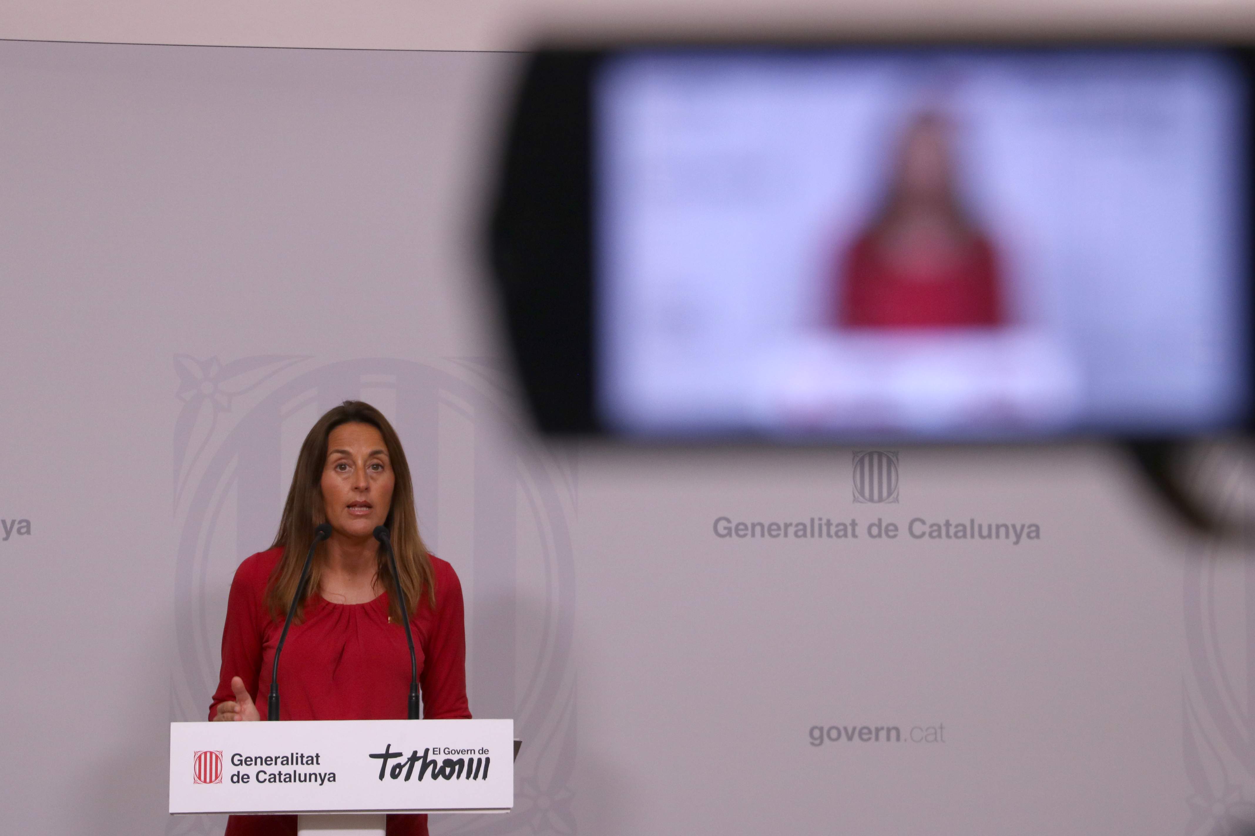 Niubó pide a los sindicatos un "paréntesis" y que desconvoquen la huelga del primer día de curso