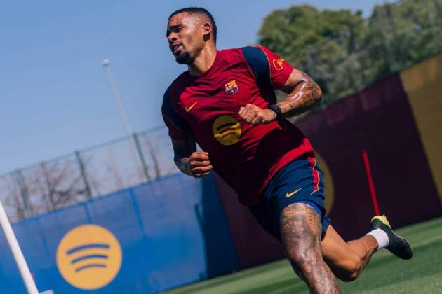Gabriel jesus entrenament barça Gabriel jesus entrenament barça