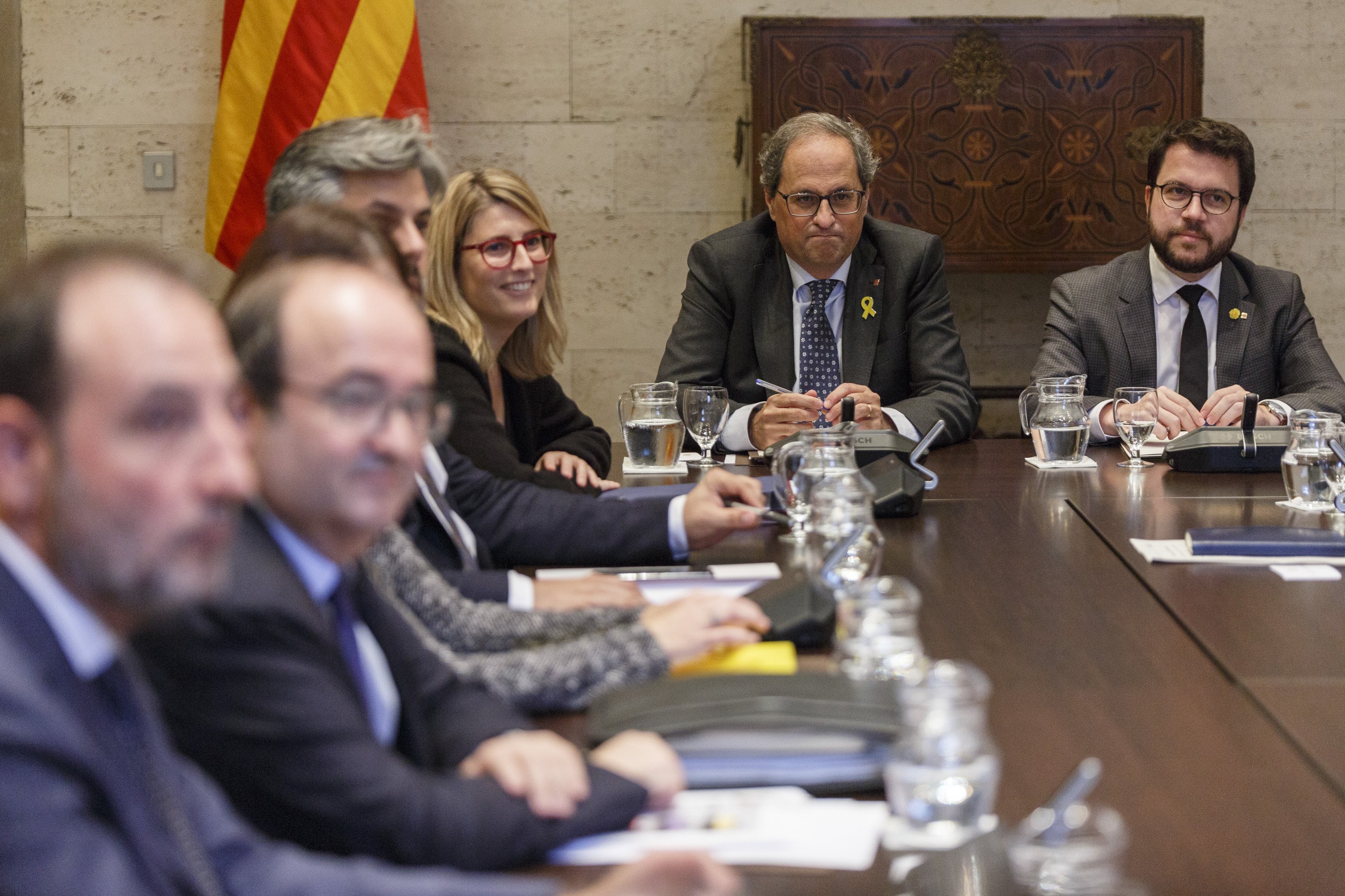 La cimera de partits ensopega amb els presos i el 155