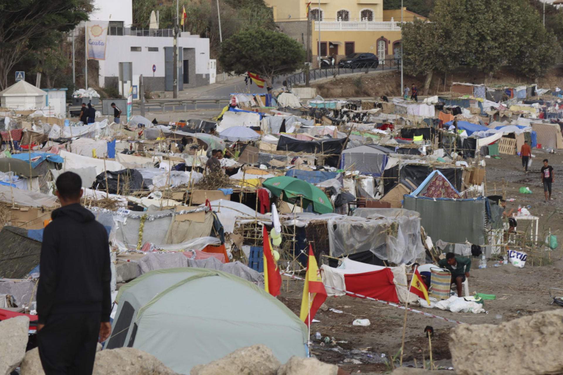 El govern espanyol i el PP es tiren els plats pel cap per la crisi humanitària a Ceuta
