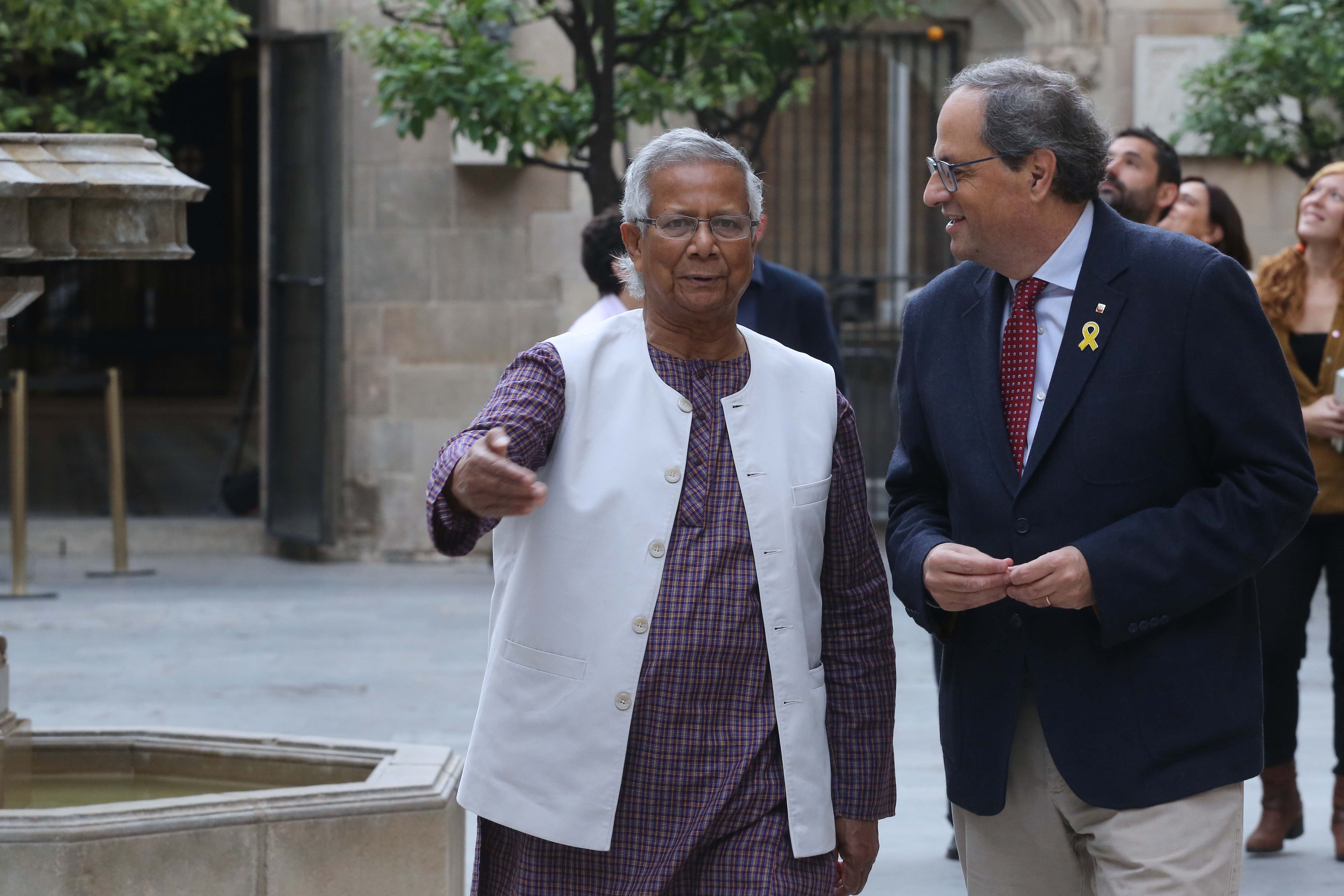 El Nobel Yunus pide una "solución pacífica" a Catalunya delante de Torra