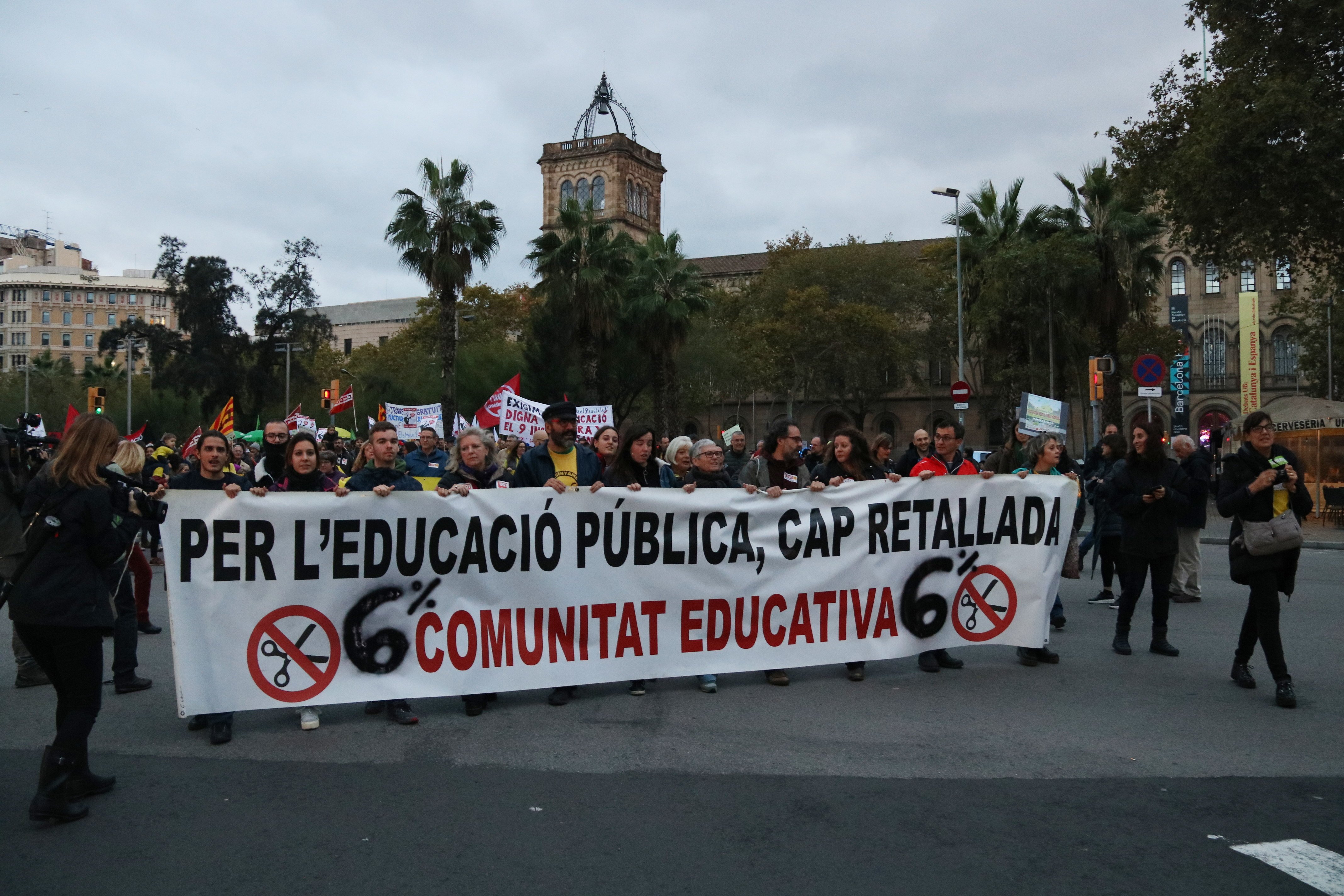 Manifestació per reclamar la inversió del 6% del PIB en educació