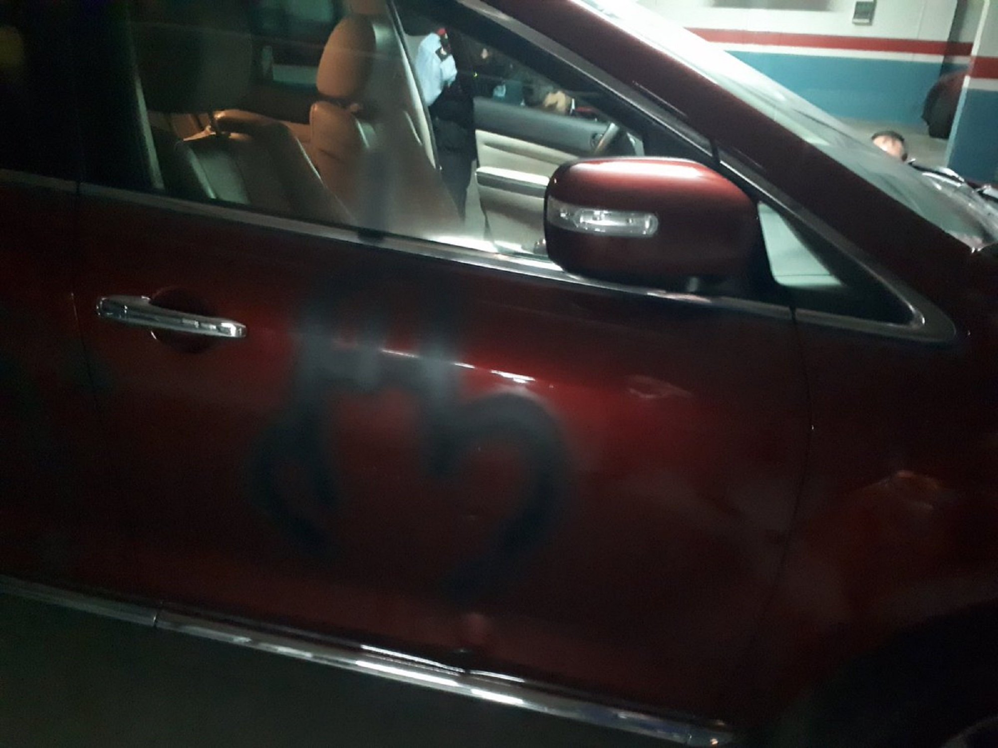 El PP difunde un vídeo (musical) de las pintadas en el coche de Alejandro Fernández