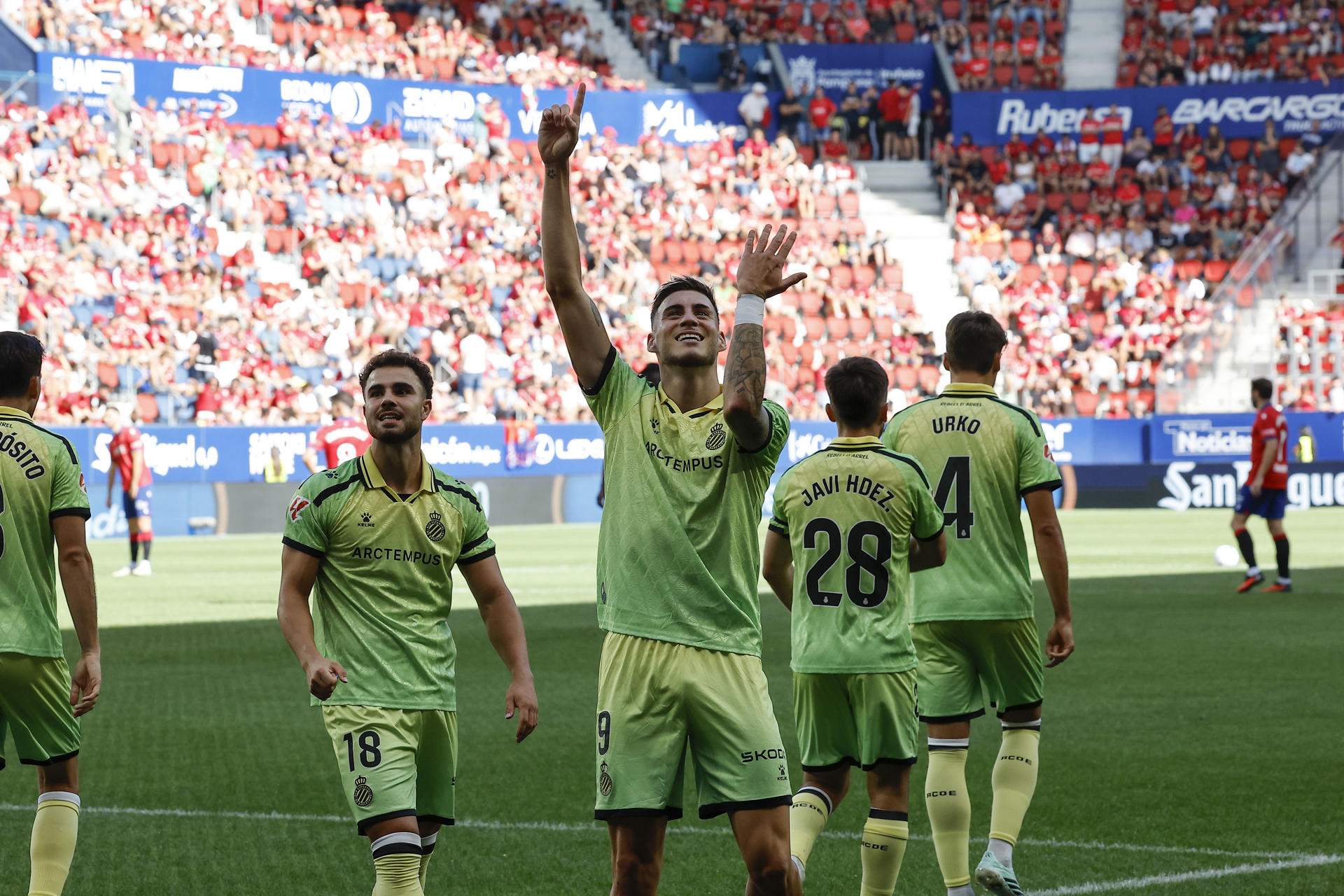 L’Espanyol assalta El Sadar i derrota l’Osasuna amb un doblet de Roberto (0-2)