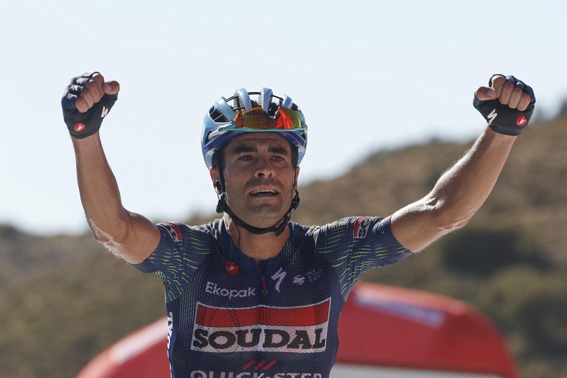 Landa ressuscita al Collado del Alguacil mentre Enric Mas acarona la glòria a la Vuelta