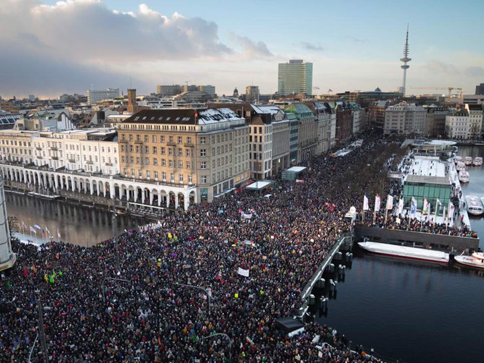 Alemanya es planta contra l’AfD: més de 150.000 persones surten al carrer per demanar la seva il·legalització