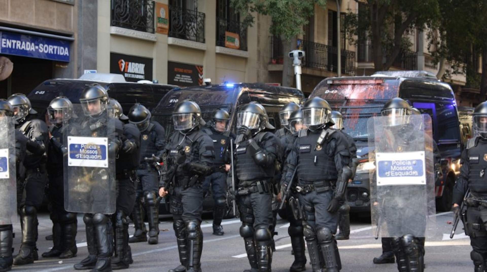 Alerta Solidària denuncia una "caza del independentista" y Òmnium exige investigar a los Mossos