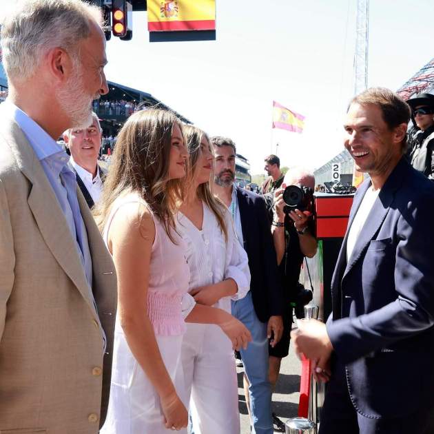 Felip, Elionor i Sofia saludant Rafa Nadal a la Fórmula 1 / Instagram Felip, Elionor i Sofia saludant Rafa Nadal a la Fórmula 1 / Instagram