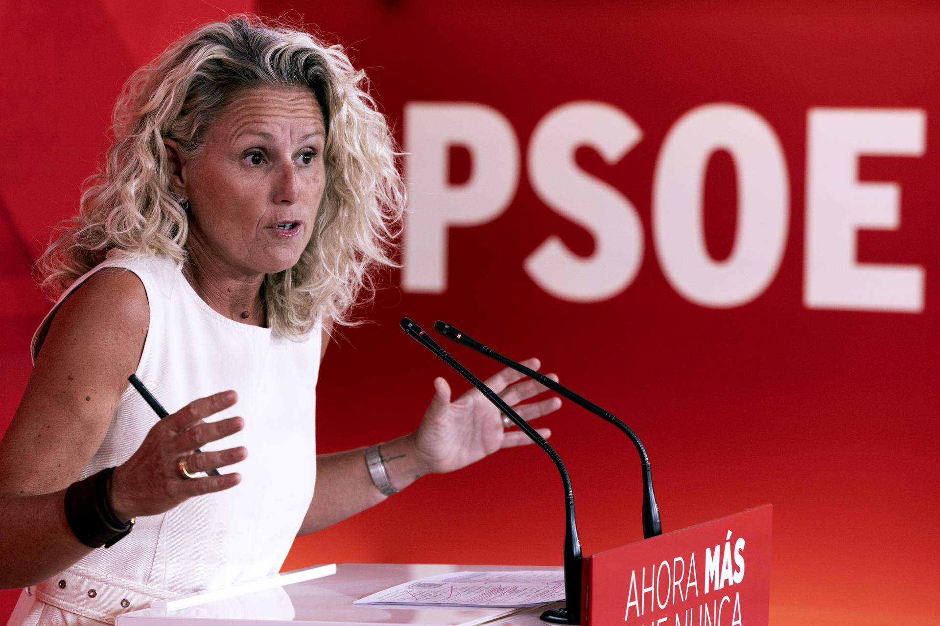 El PSOE acusa a Vivas de hacer "negocio" con la crisis de Ceuta con adjudicaciones "a dedo"