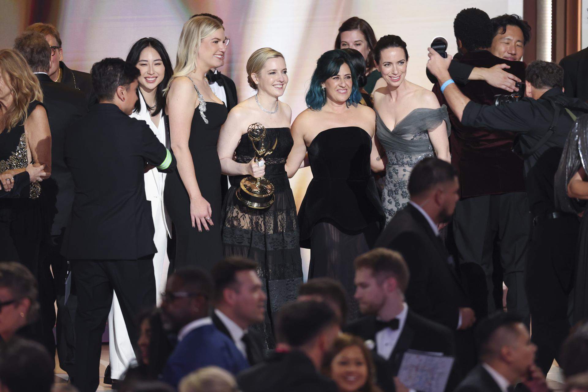 La sèrie 'La maldición de Widows Bay' arrasa als premis Emmy, on torna a triomfar 'The Pitt'