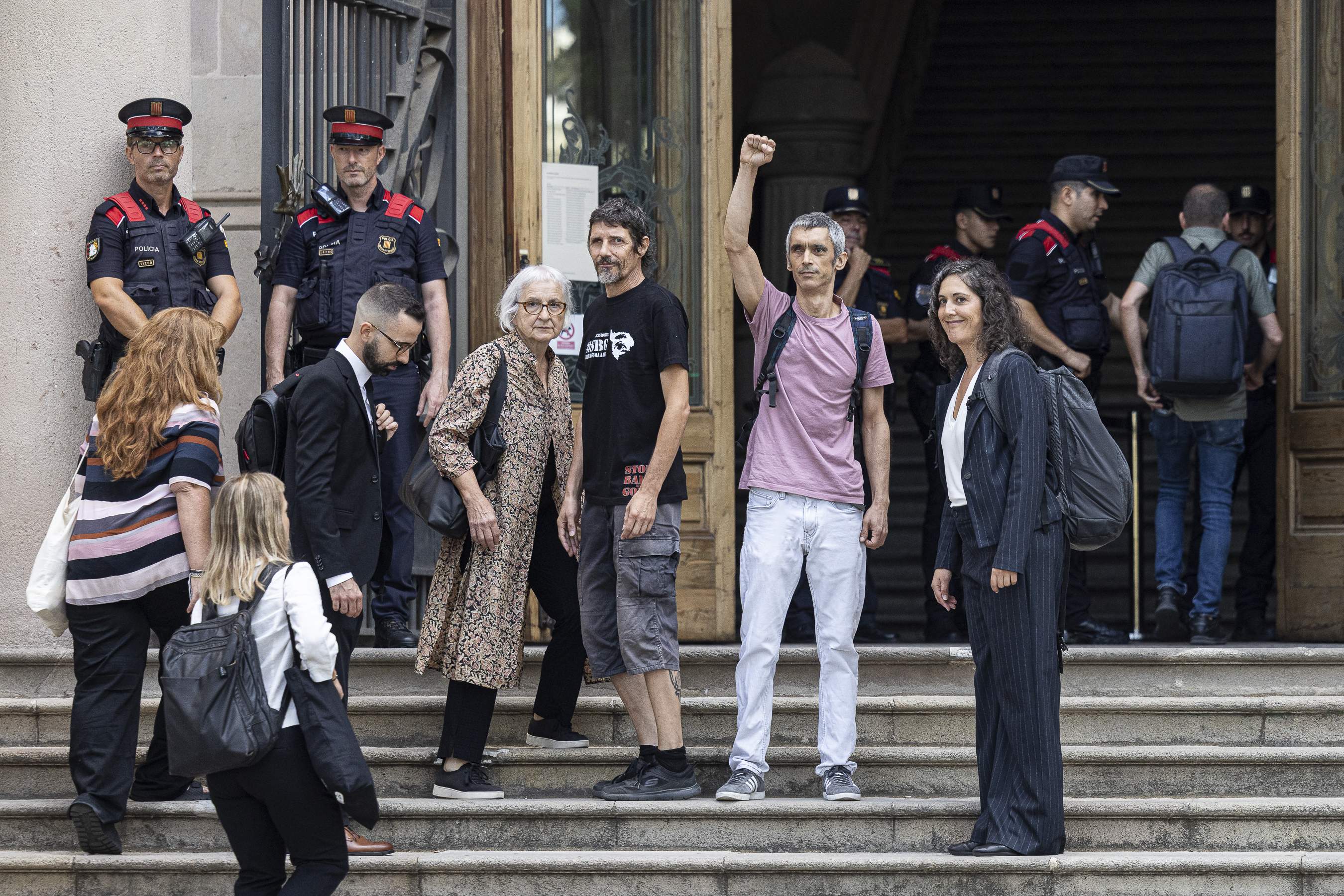 Justícia sancionarà l'empresa d'intèrprets pel fiasco en el judici de Roger Español