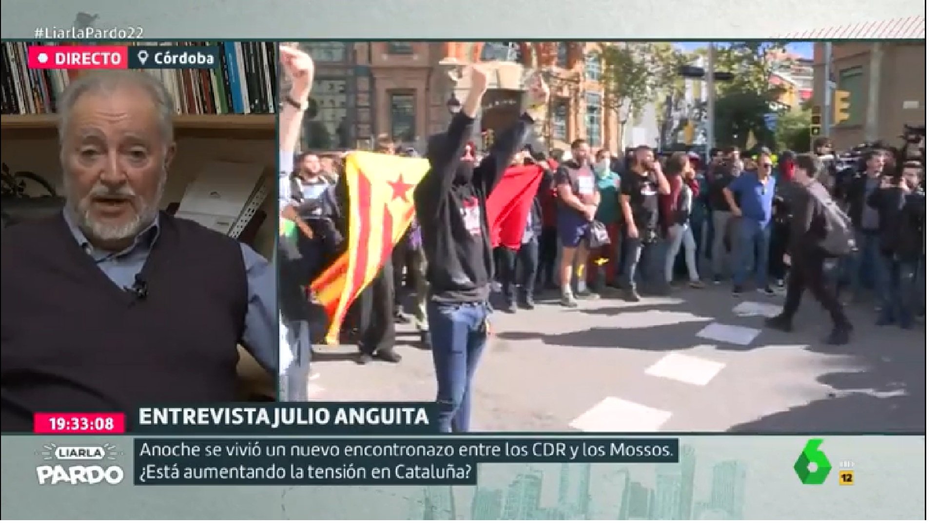 Julio Anguita: "A Espanya hi ha uns senyors empresonats de manera escandalosa"