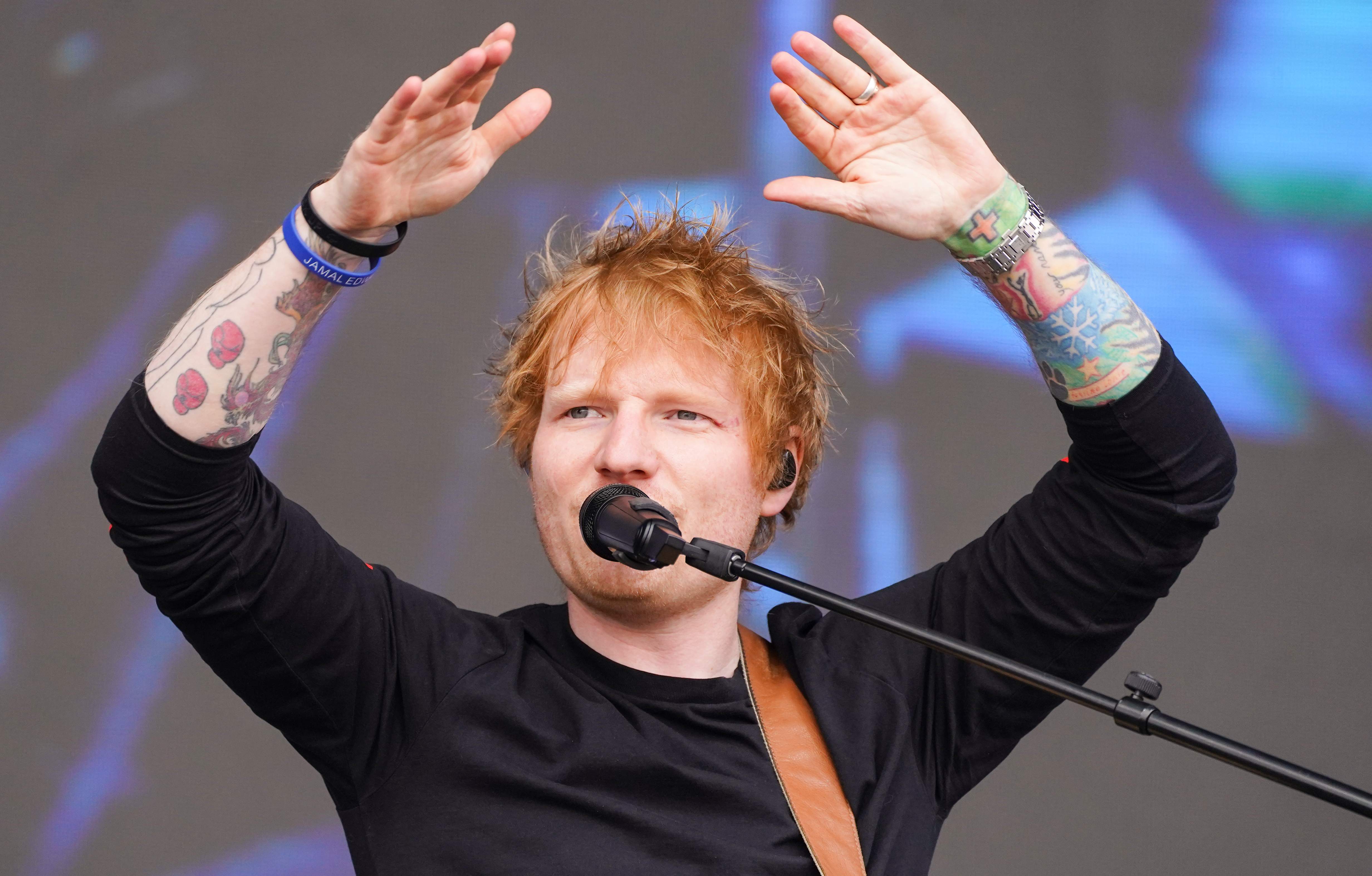 Crisis en la gira de Ed Sheeran: se queda solo al renunciar varios músicos por la polémica sobre Palestina