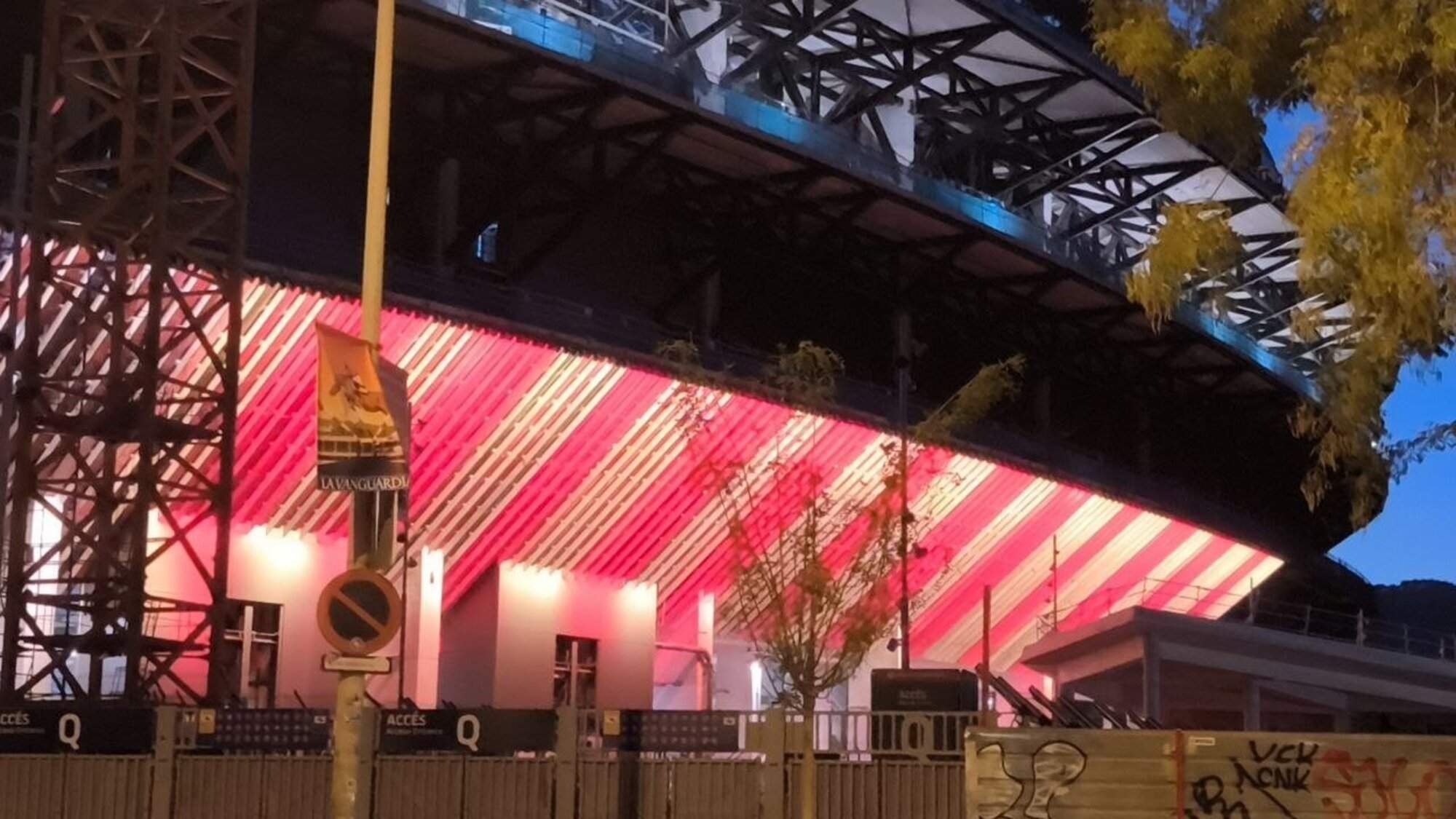 L'Spotify Camp Nou comença a brillar: espectacular prova de llums amb els colors de la senyera