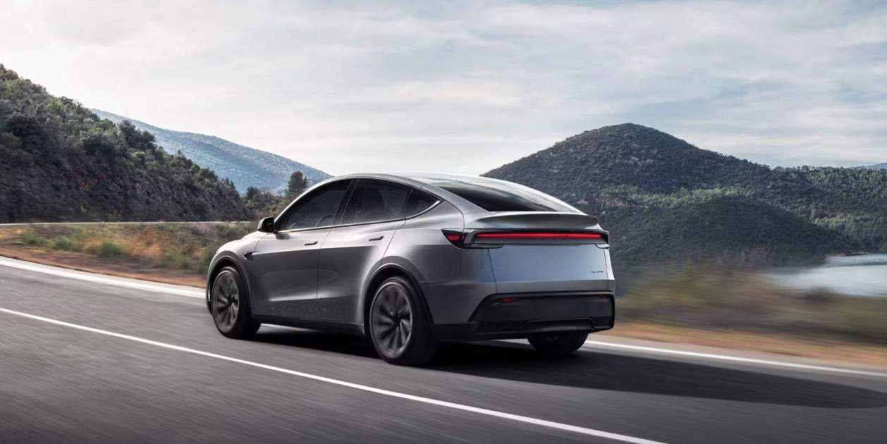 Tesla muestra lo increíble que es su conducción autónoma en las difíciles carreteras españolas