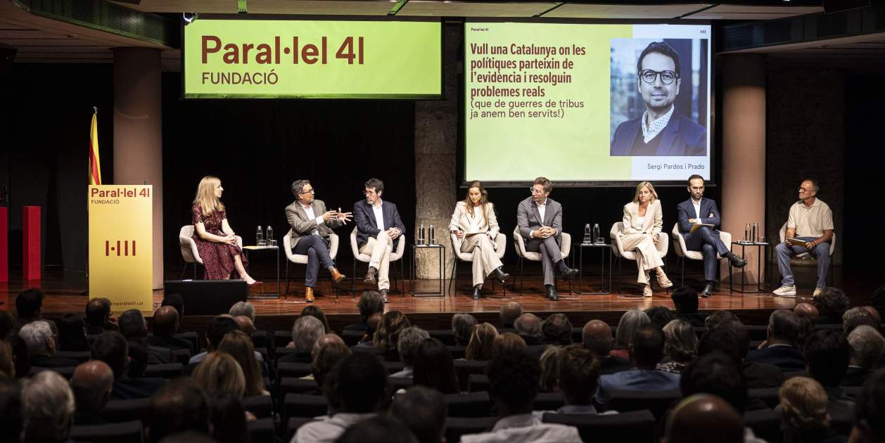 PARAL·LEL 41 Victòria Alsina / Montse Giralt