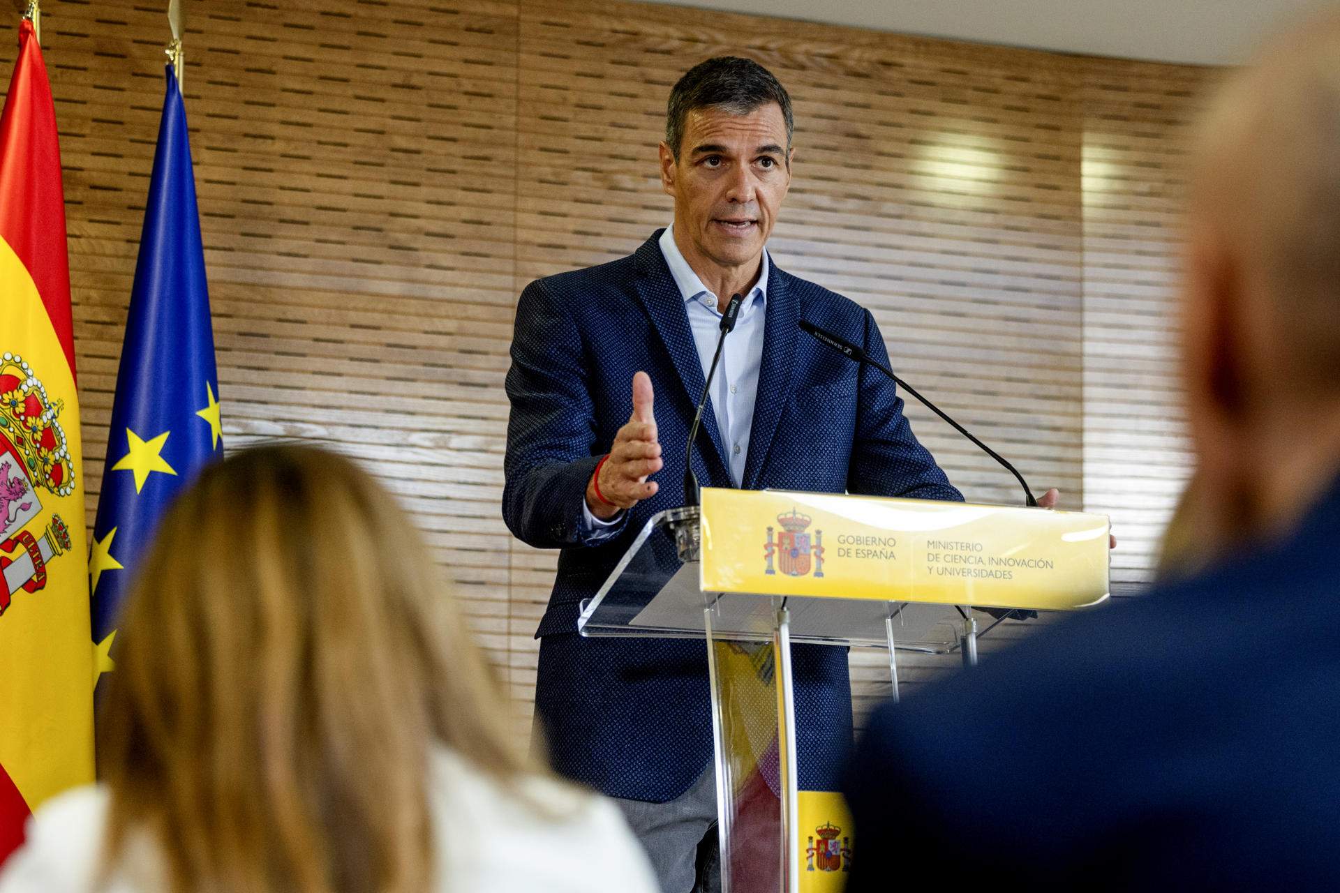 Sánchez vol garantir una "formació de qualitat" davant la proliferació de les "universitats guingueta"