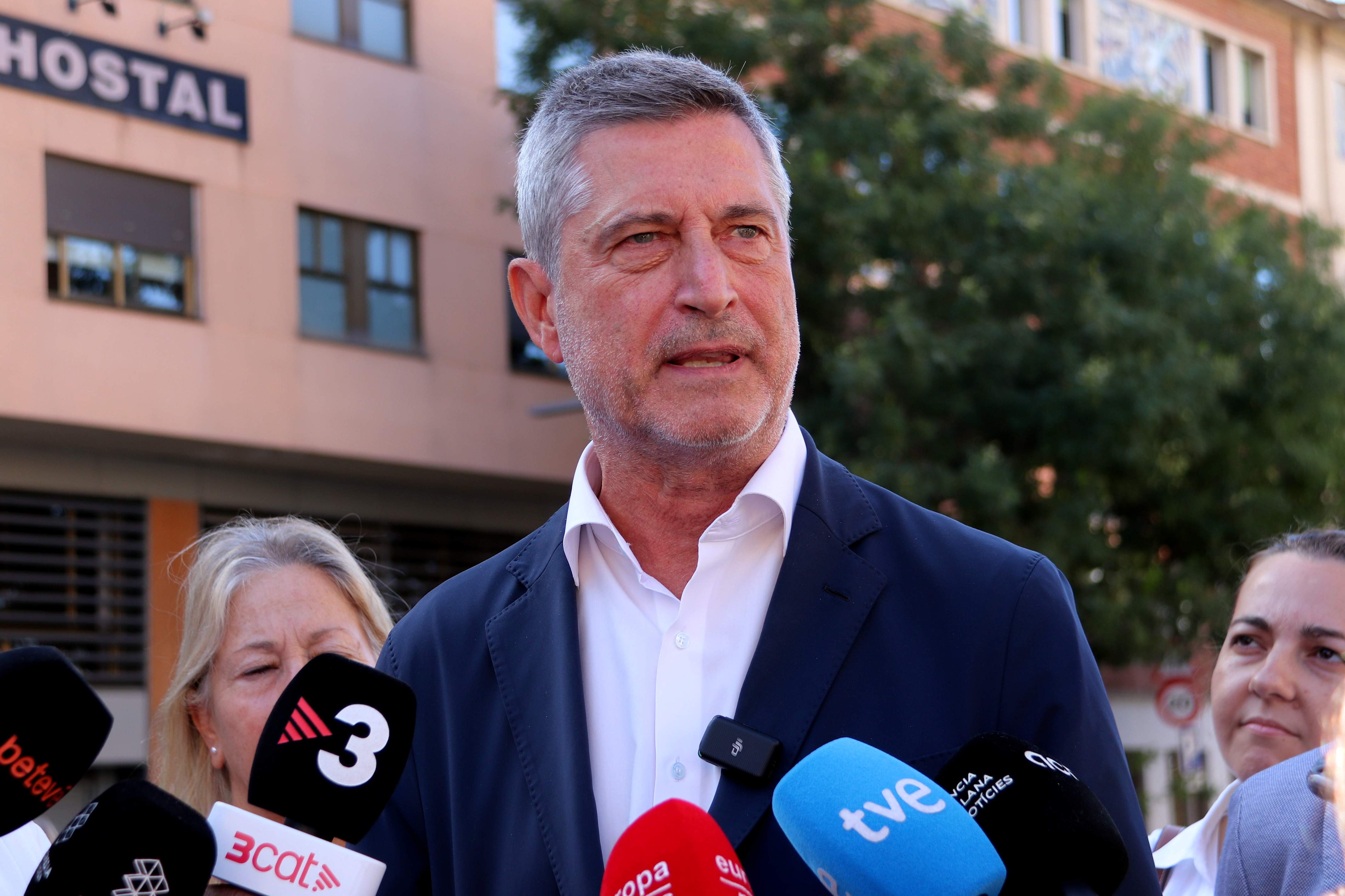 Martí asegura que los supermercados públicos de Collboni son "competencia desleal"