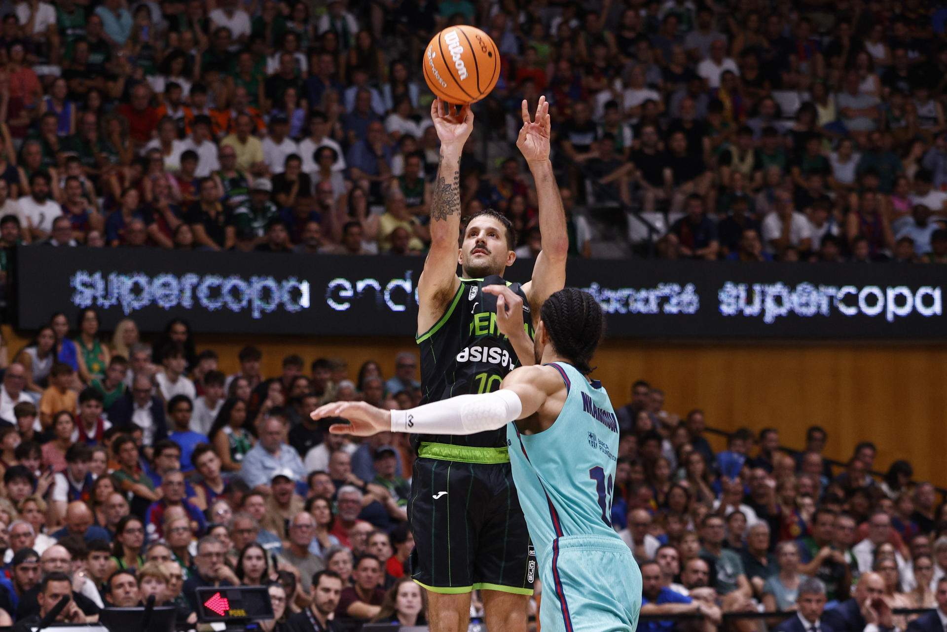 El Joventut, amb un Laprovittola estel·lar, supera el Barça (101-87) i guanya la Supercopa de bàsquet