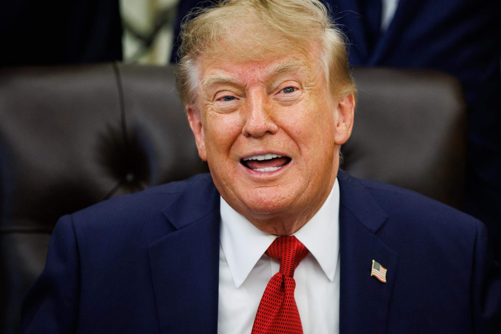 Trump TV: el presidente lanza su propio canal tras vetar a varios medios por "noticias falsas"